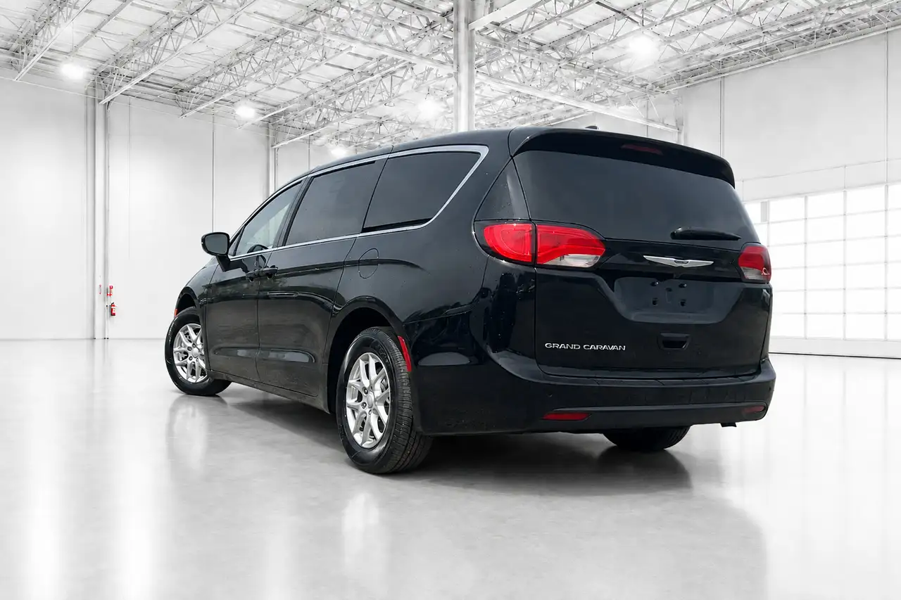 Chrysler Grand Caravan снимка Chrysler Grand Caravan