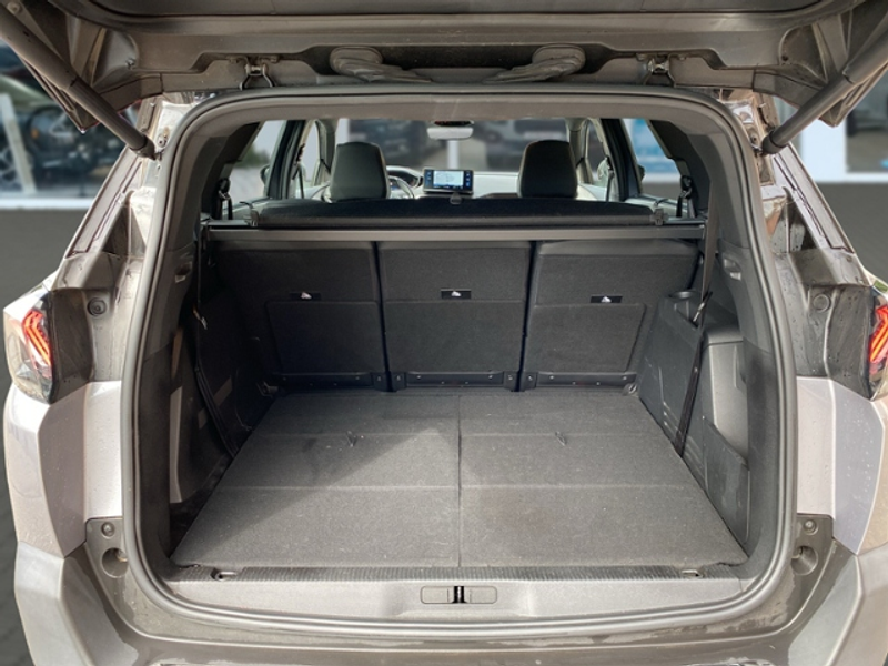 Peugeot 5008 GT — photo 11
