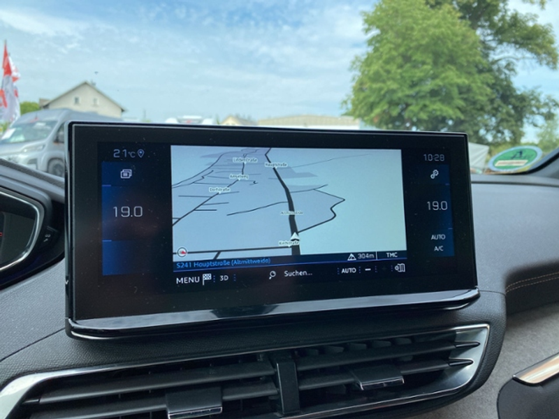 Peugeot 5008 GT — photo 14