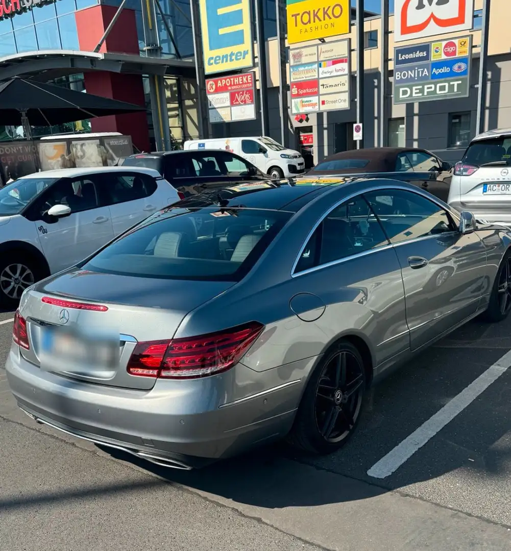 Mercedes-Benz E 220 CDI DPF Coupe BlueEFFICIENCY 7G-TRONIC Elegance Szary - 1