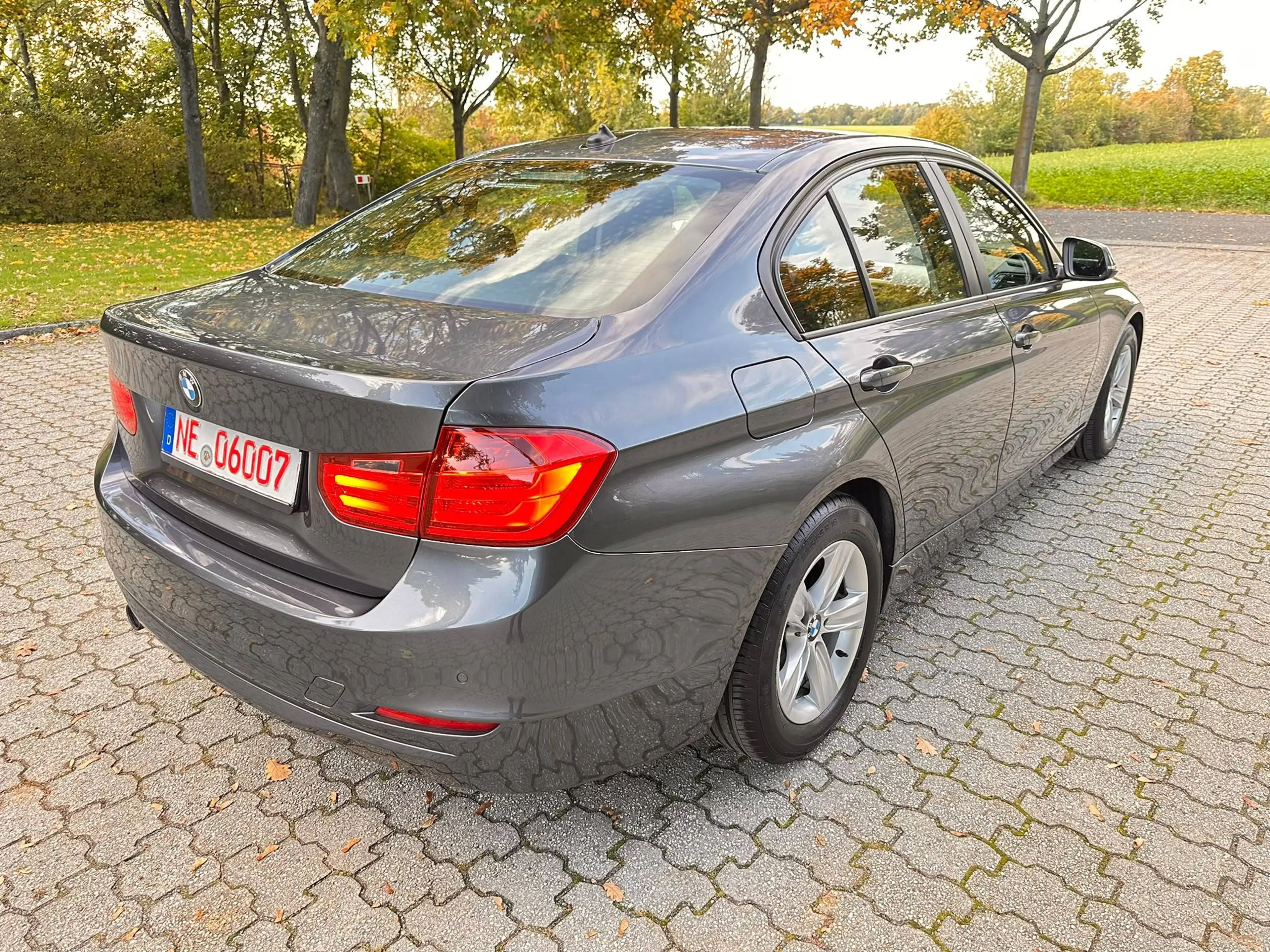BMW 318 318 d — photo 5