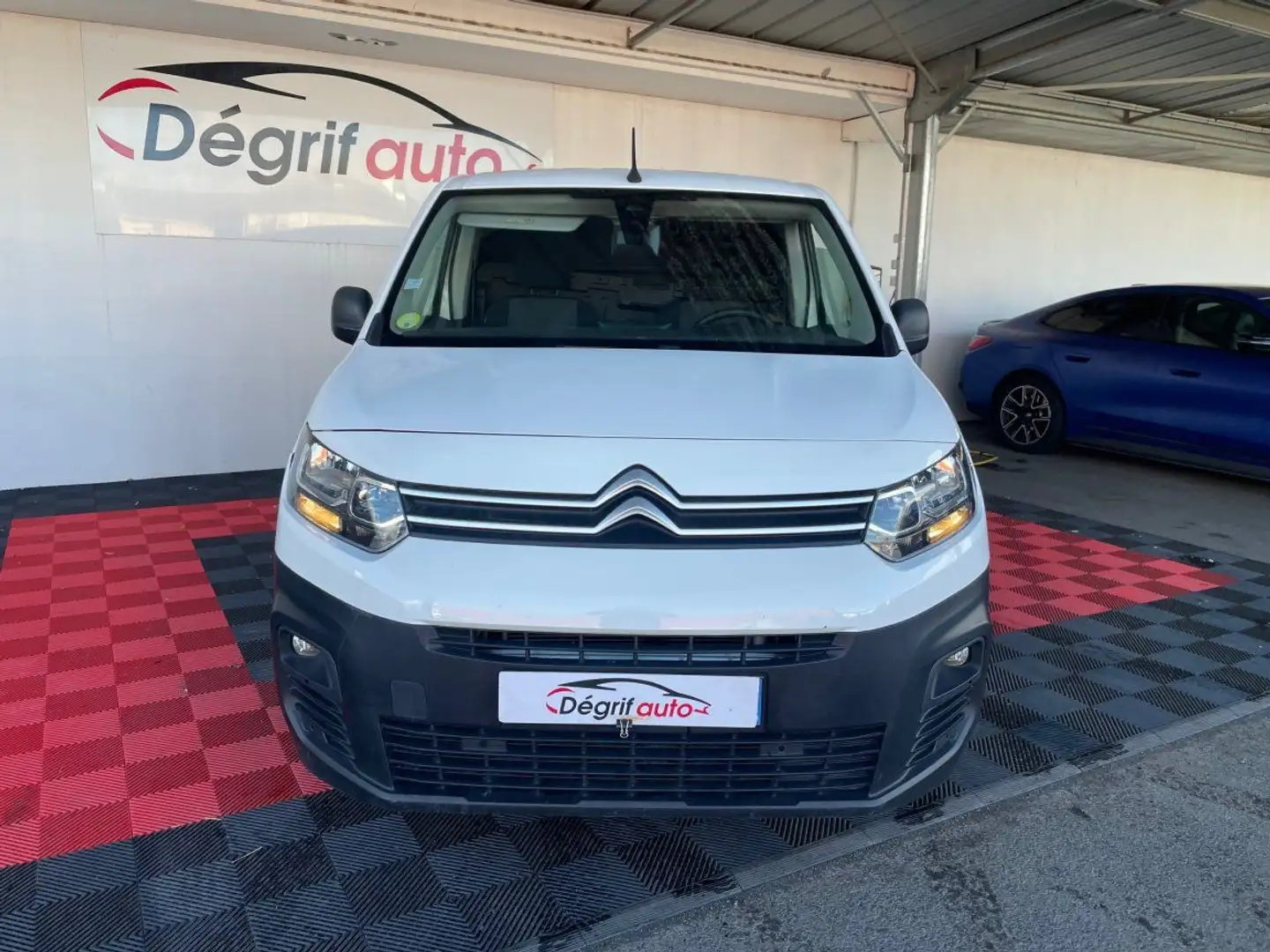 Citroen Berlingo Taille M 1.6 BlueHDi 100 SetS BVM Feel Blanc - 2
