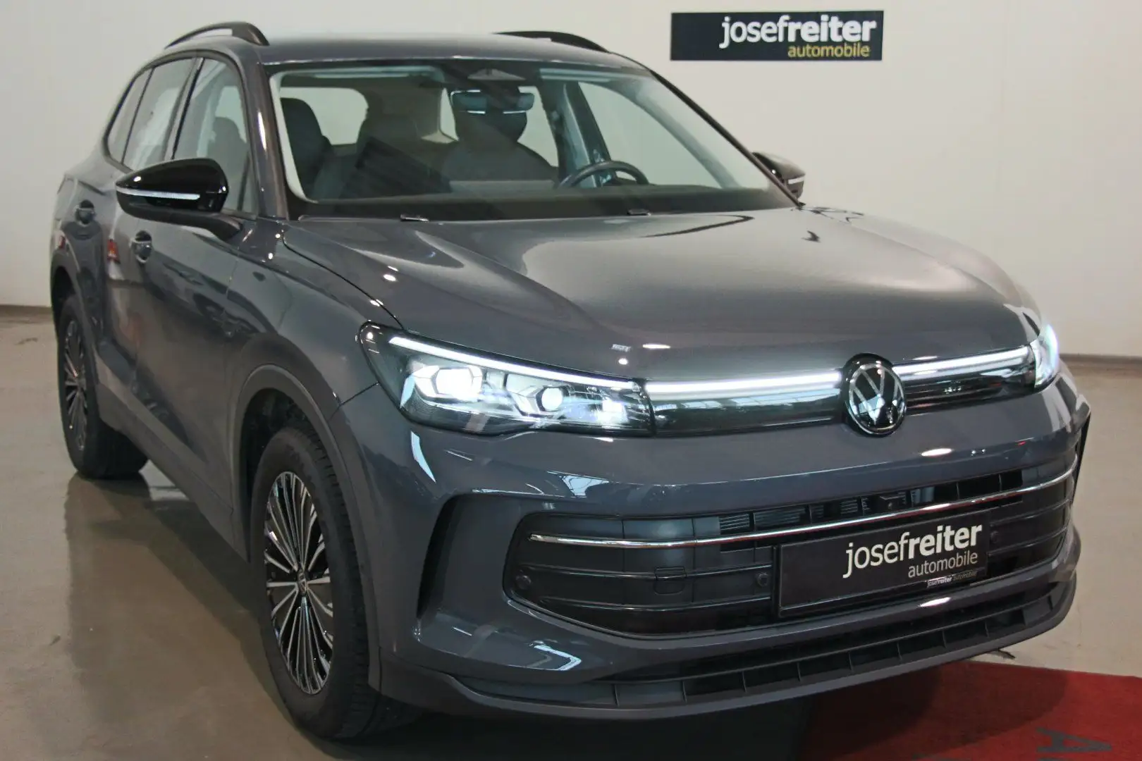 Volkswagen Tiguan Friends 2.0 TDI DSG 5J GARANTIE/AHK/HEAD-UP/IQ MA Grau - 1