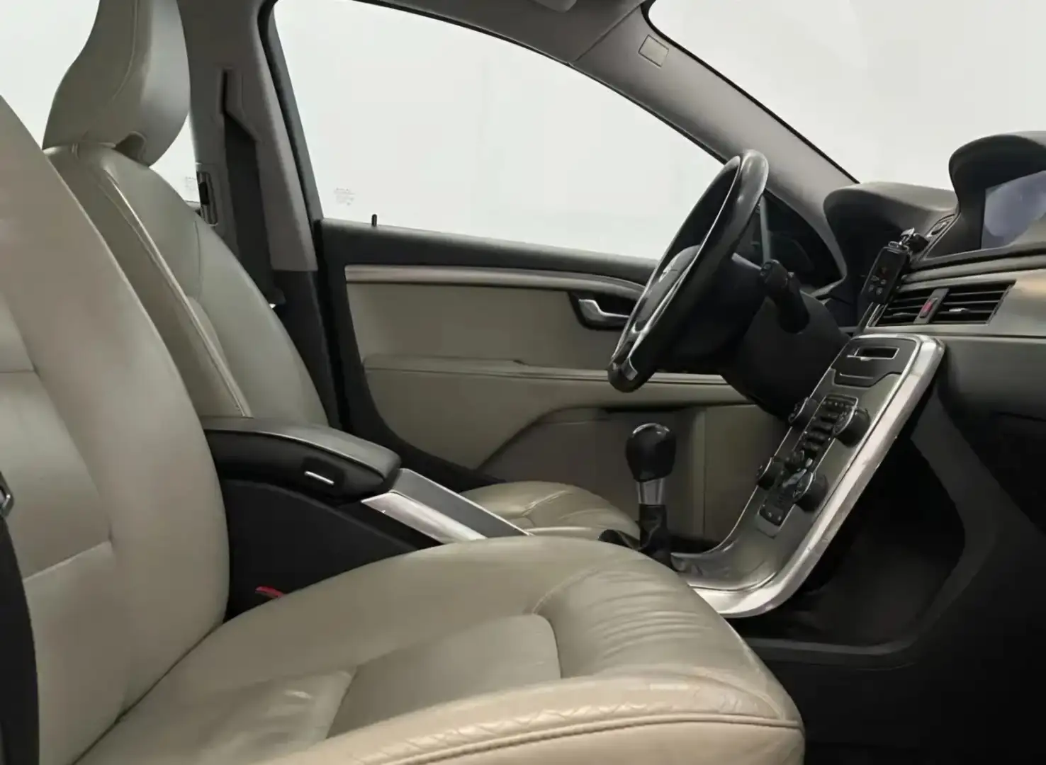 Volvo V70 T4 Summum Limited Edition Zwart - 2