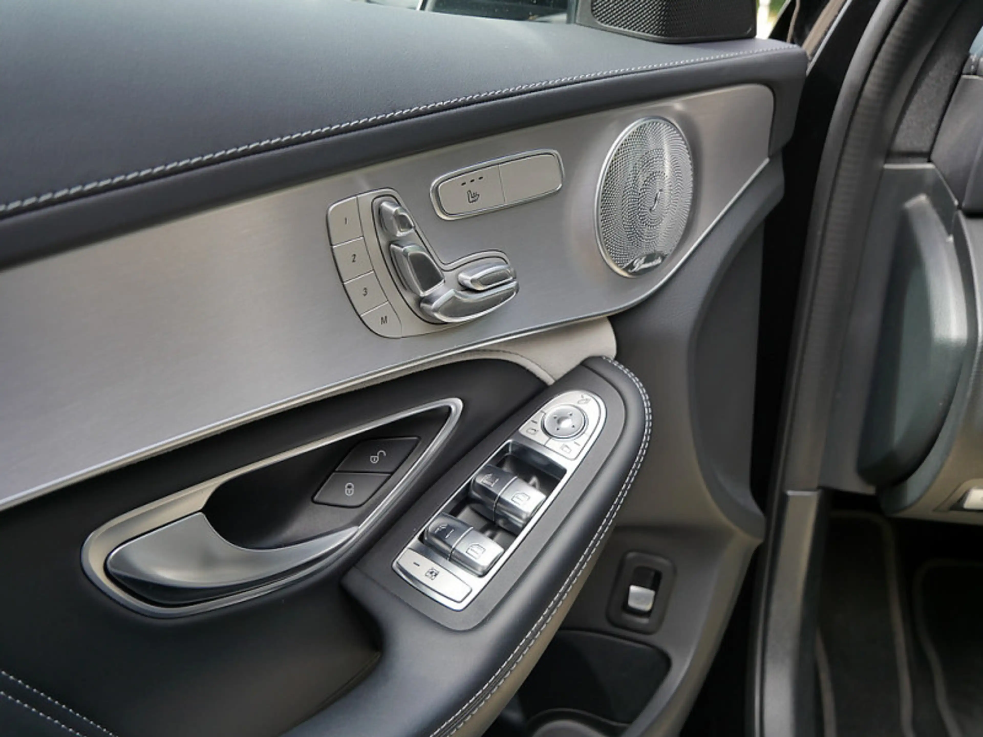 Mercedes-Benz C 63 AMG C 63 T S AMG  AMG BURM NIGHT COMAND DRIVERS MEMO — photo 14