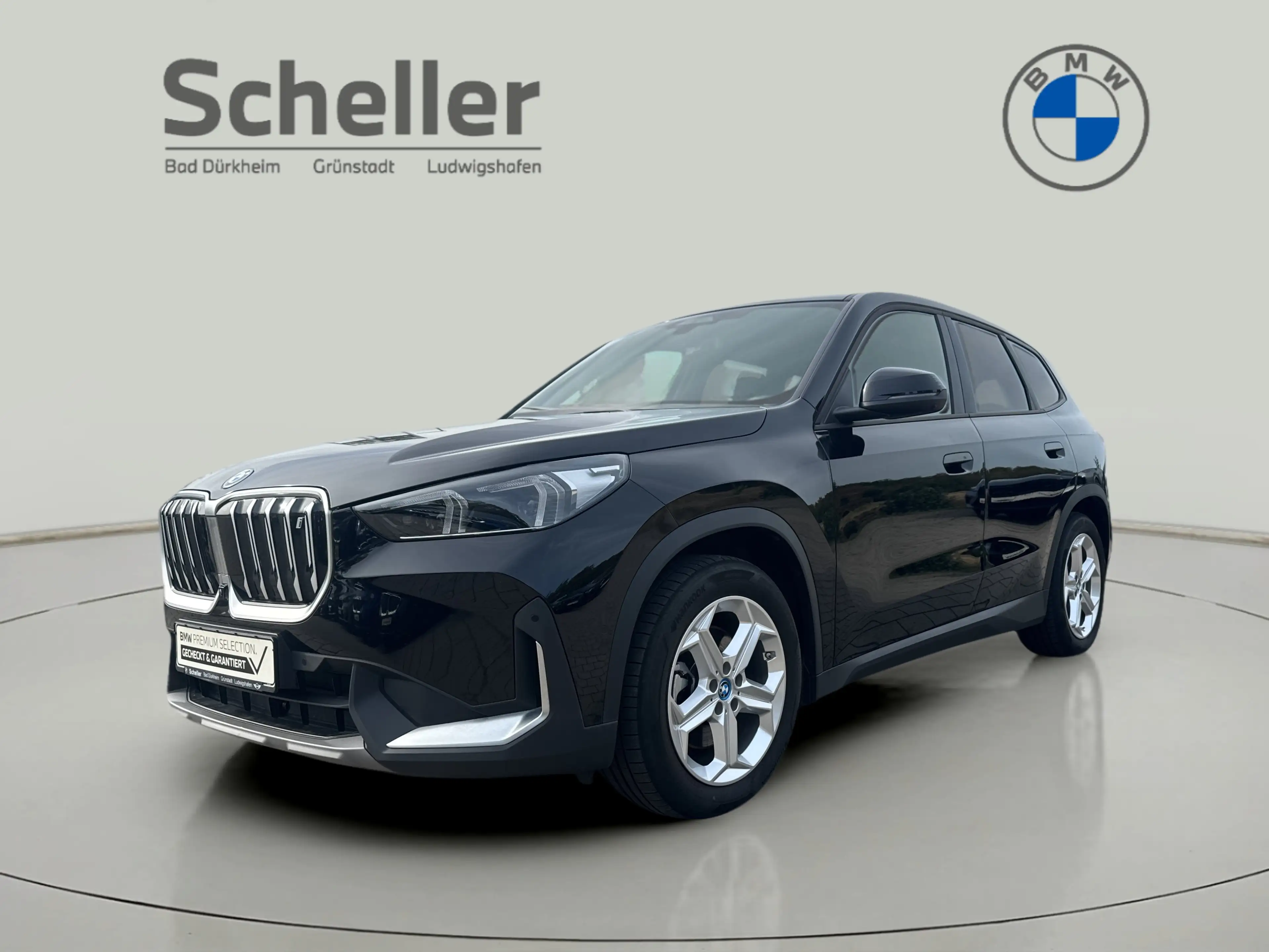 BMW iX1 xDrive30