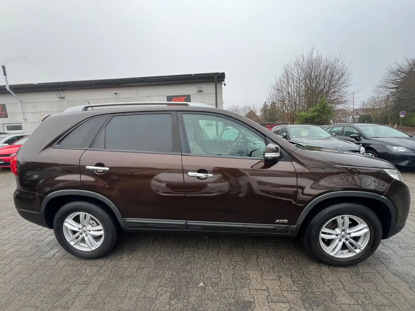 Kia Sorento 2.2 CRDI 4WD,Automatik,Kamera,Navi,1.Hand Marrone - 2