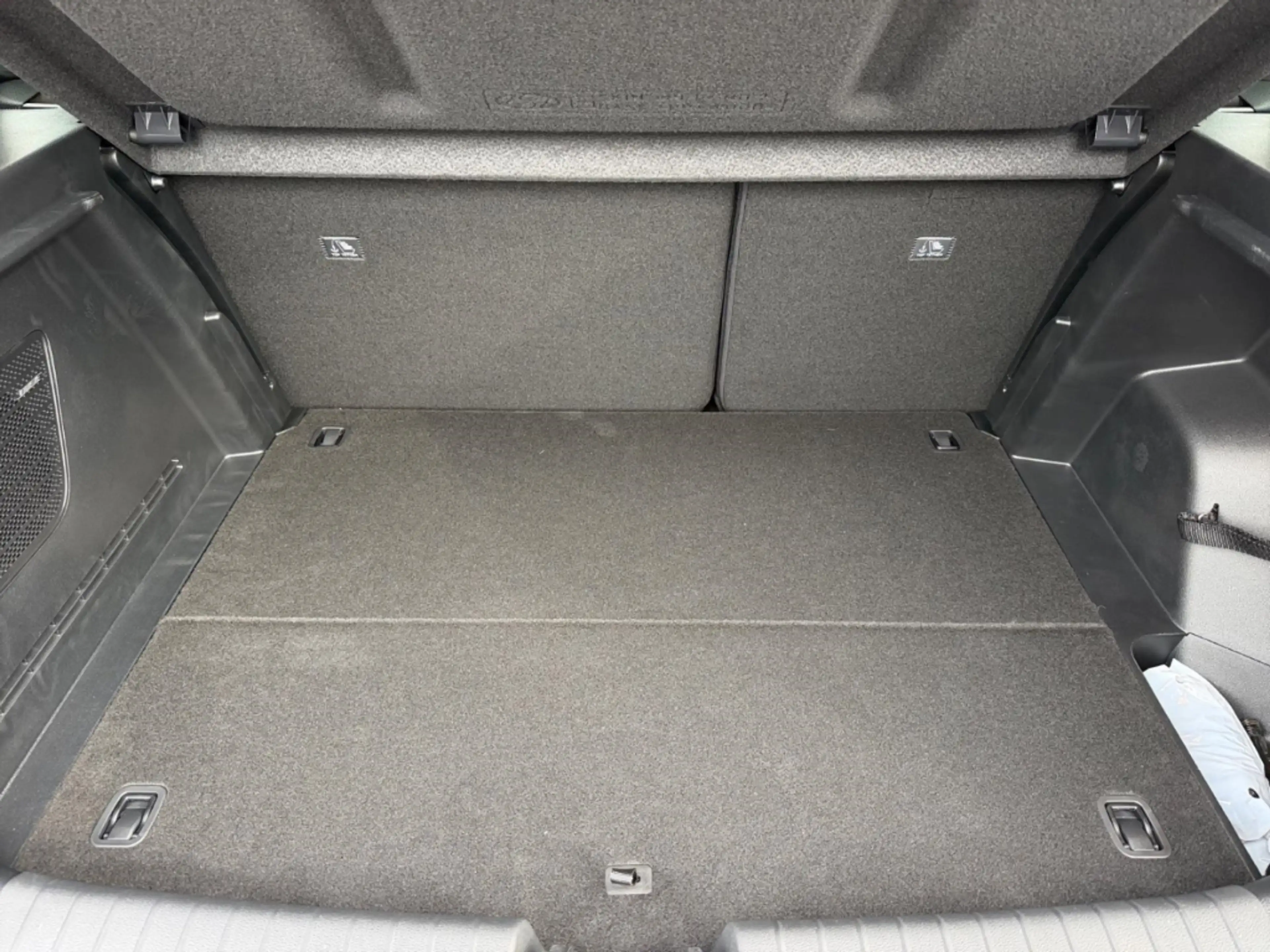 Hyundai BAYON Blackline 2WD 1.0 T-GDI EU6e Navi Soundsystem Bose — photo 12