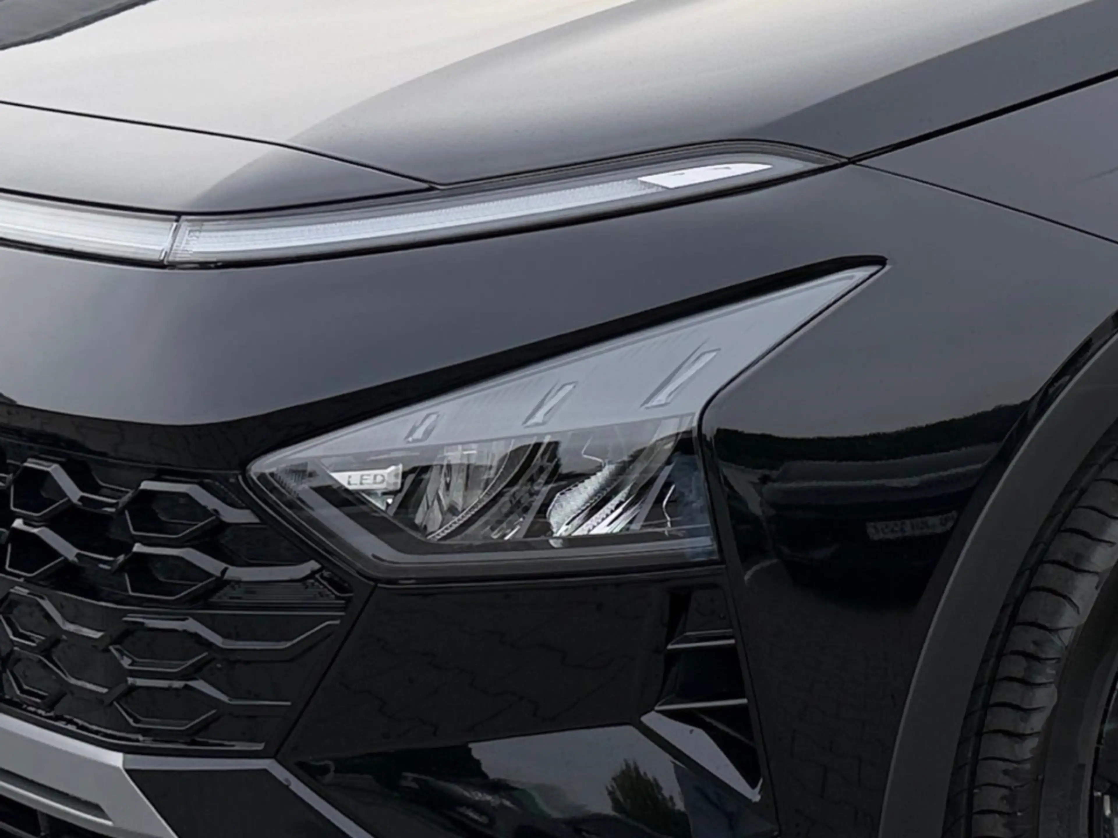 Hyundai BAYON Blackline 2WD 1.0 T-GDI EU6e Navi Soundsystem Bose — photo 5