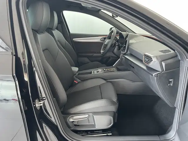 Cupra Leon view 5