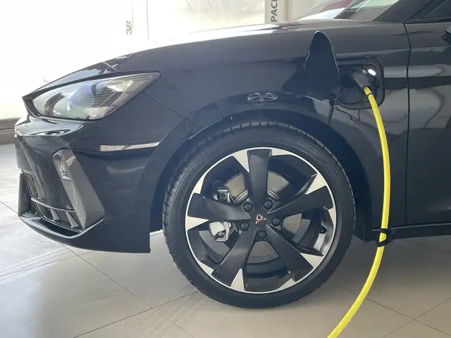 Cupra Leon view 10