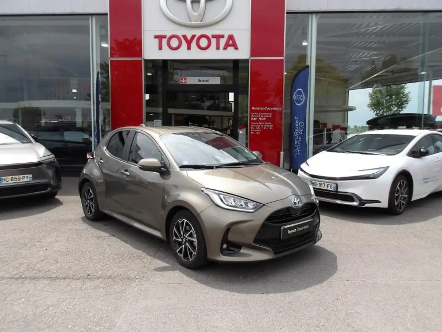 Toyota Yaris 116h Design 5p MY22 - 1
