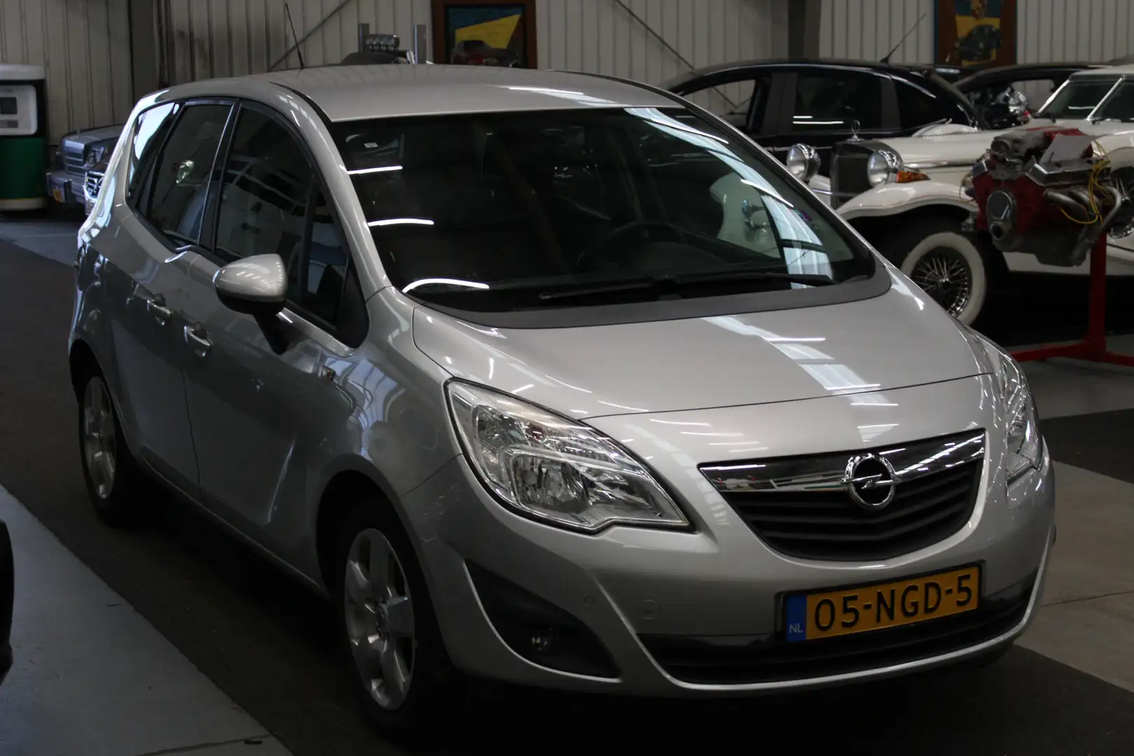Opel Meriva 1.4 Turbo Edition Airco, Cruise Control, Trekhaak, Grijs - 2
