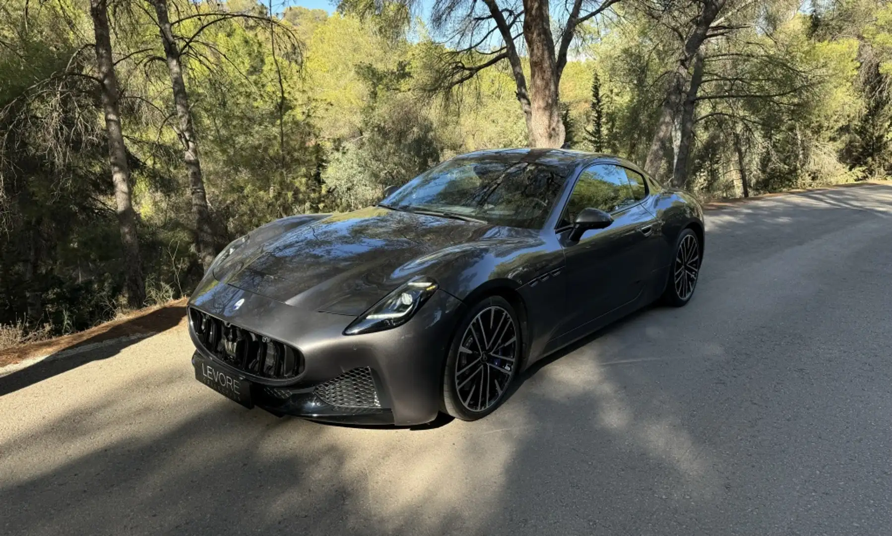 Maserati GranTurismo Modena Gris - 2