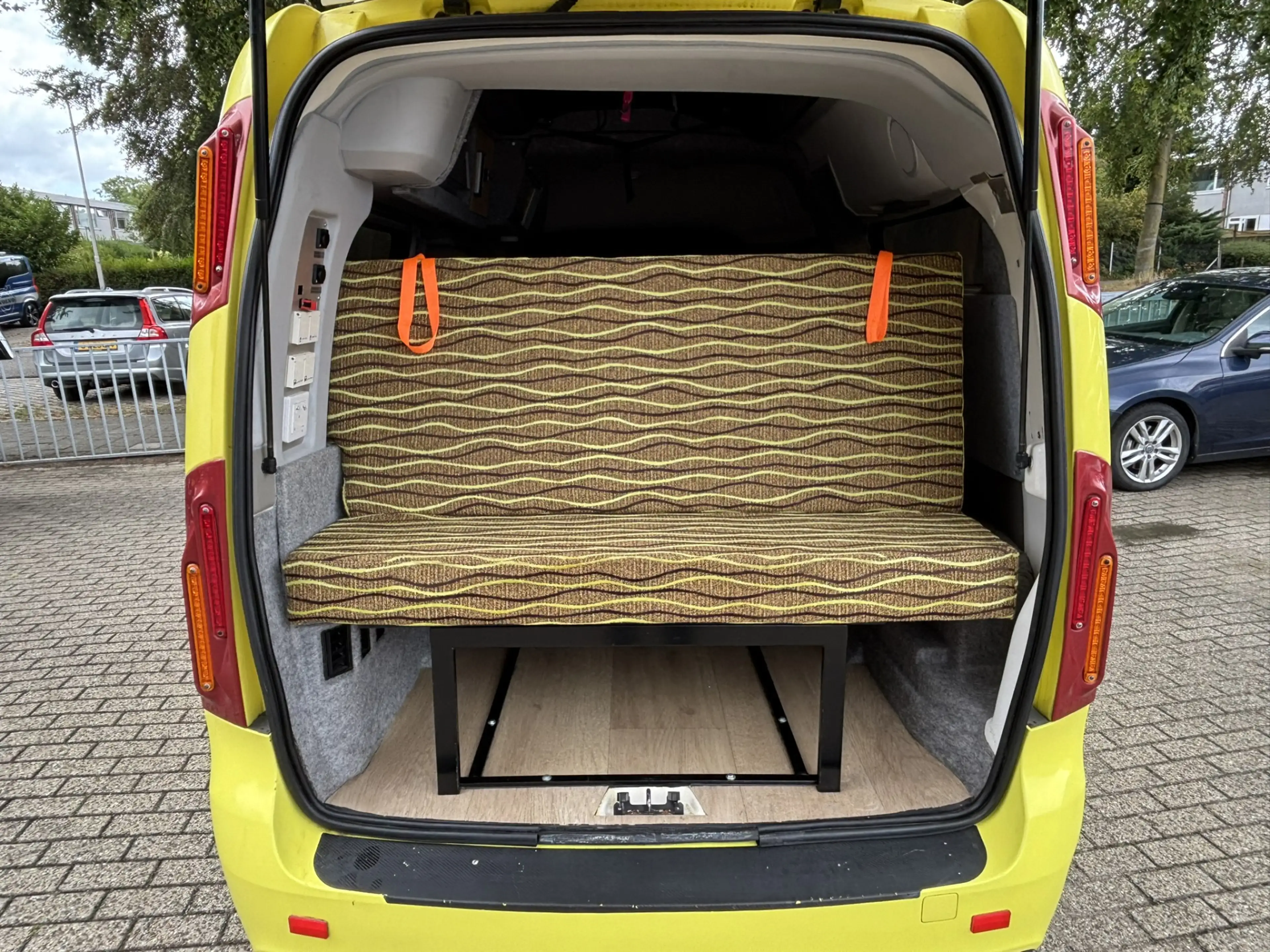 Volvo V70 D5 AWD NILSSON 275pk Camper Zonnepaneel 3Pers — photo 8