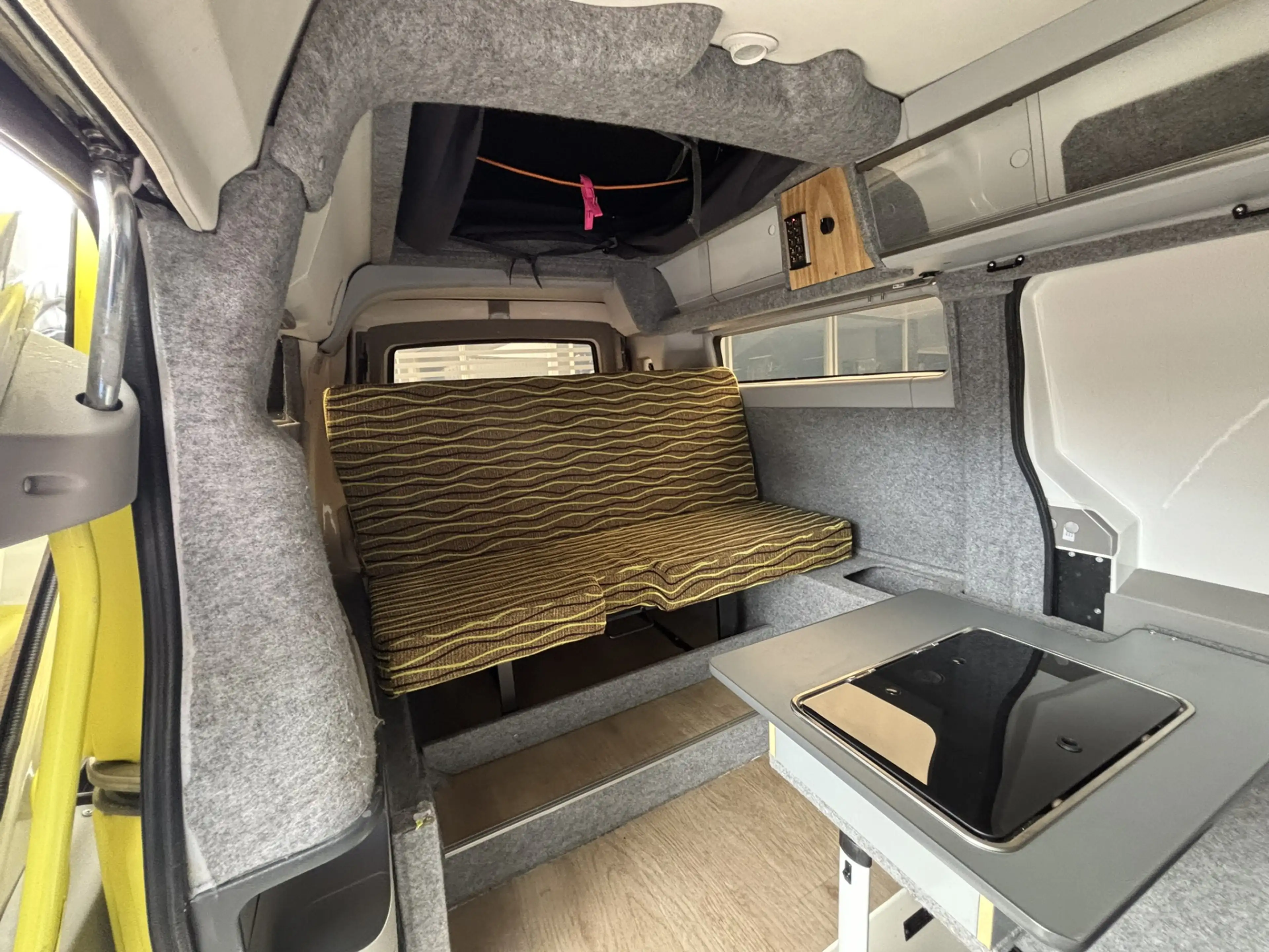 Volvo V70 D5 AWD NILSSON 275pk Camper Zonnepaneel 3Pers — photo 4