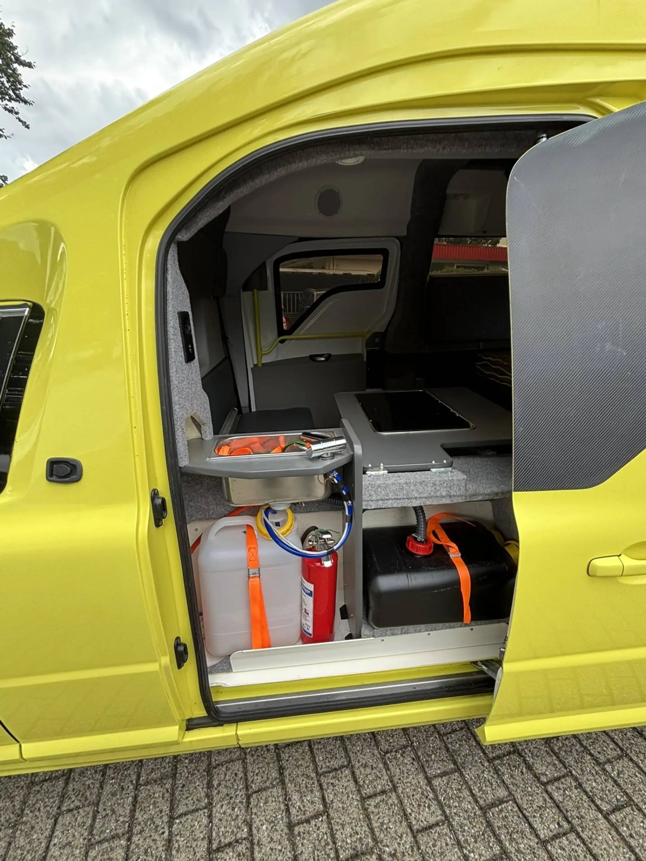 Volvo V70 D5 AWD NILSSON 275pk Camper Zonnepaneel 3Pers — photo 6