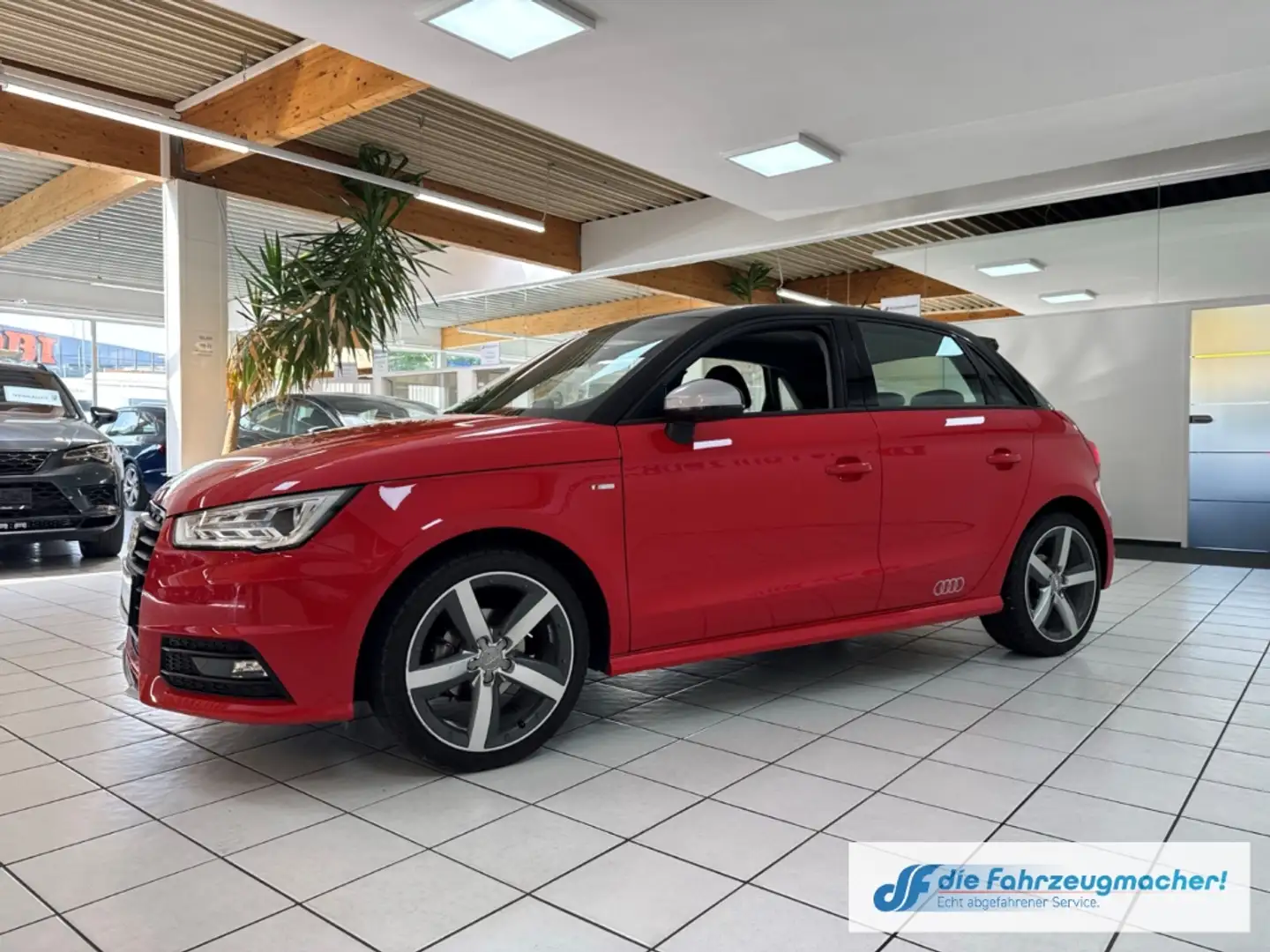 Audi A1 Sportback 1.0 TFSI S line Navi Bi-Xenon Klimaautom Rosso - 2
