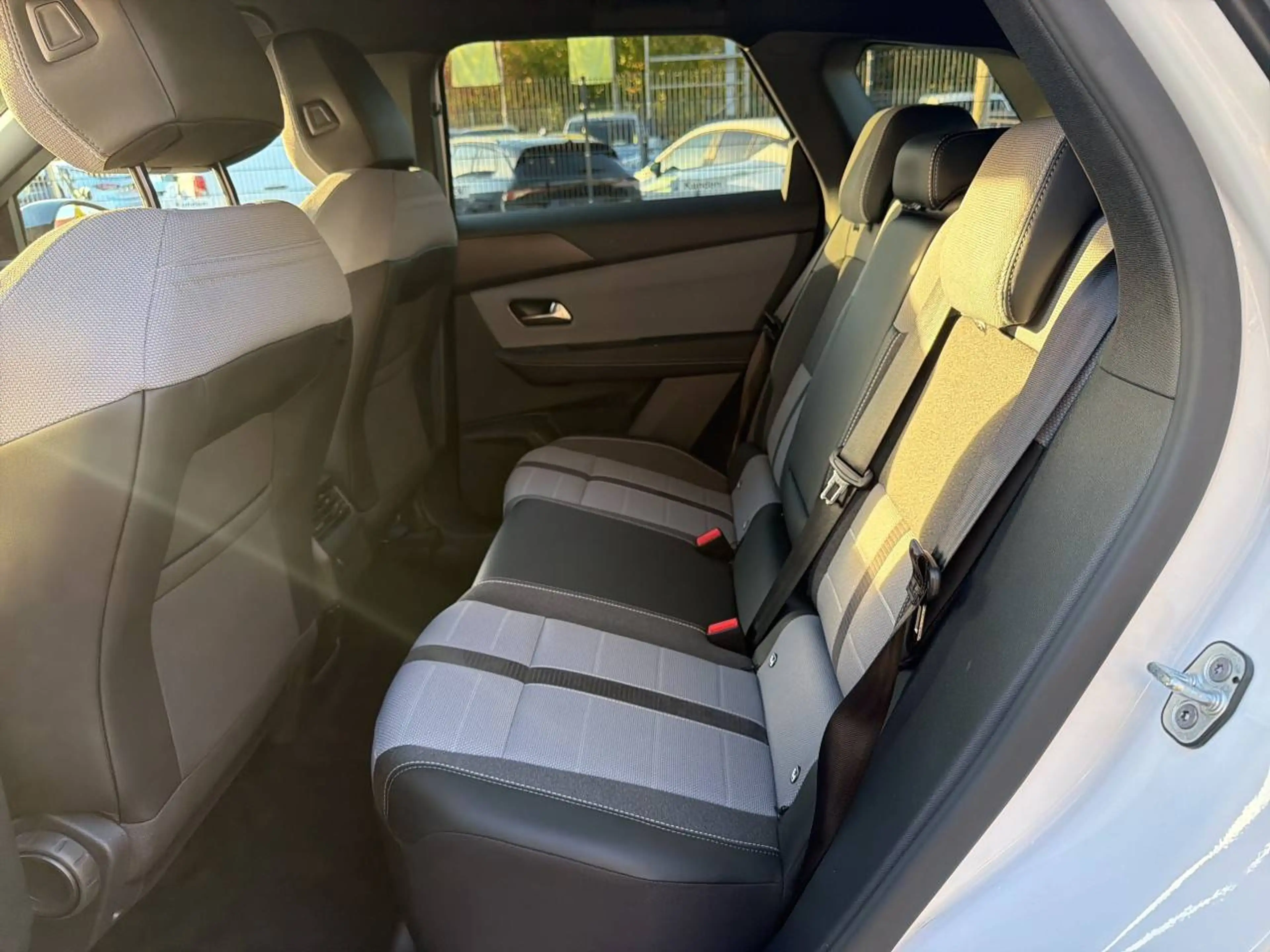 Opel Grandland 1.6 Plug-in-Hybrid 143 kW GS Navi Kamera Sitzheizung — photo 10