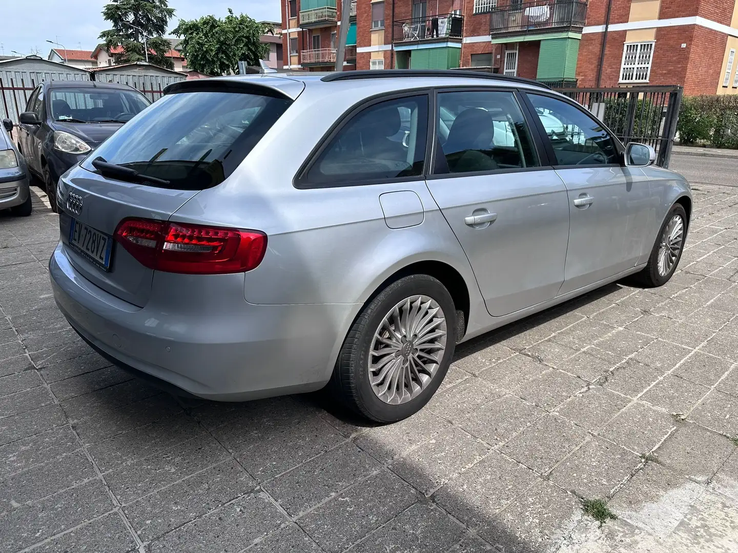 Audi A4 sw tdi 150 cv Advanced aut. imm. 04/2014 Argento - 2