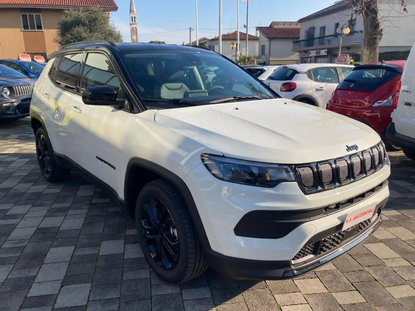 Jeep Compass 1.6 Multijet 130CV 2WD NIGHT EAGLE #TAN 5,95% Blanco - 2