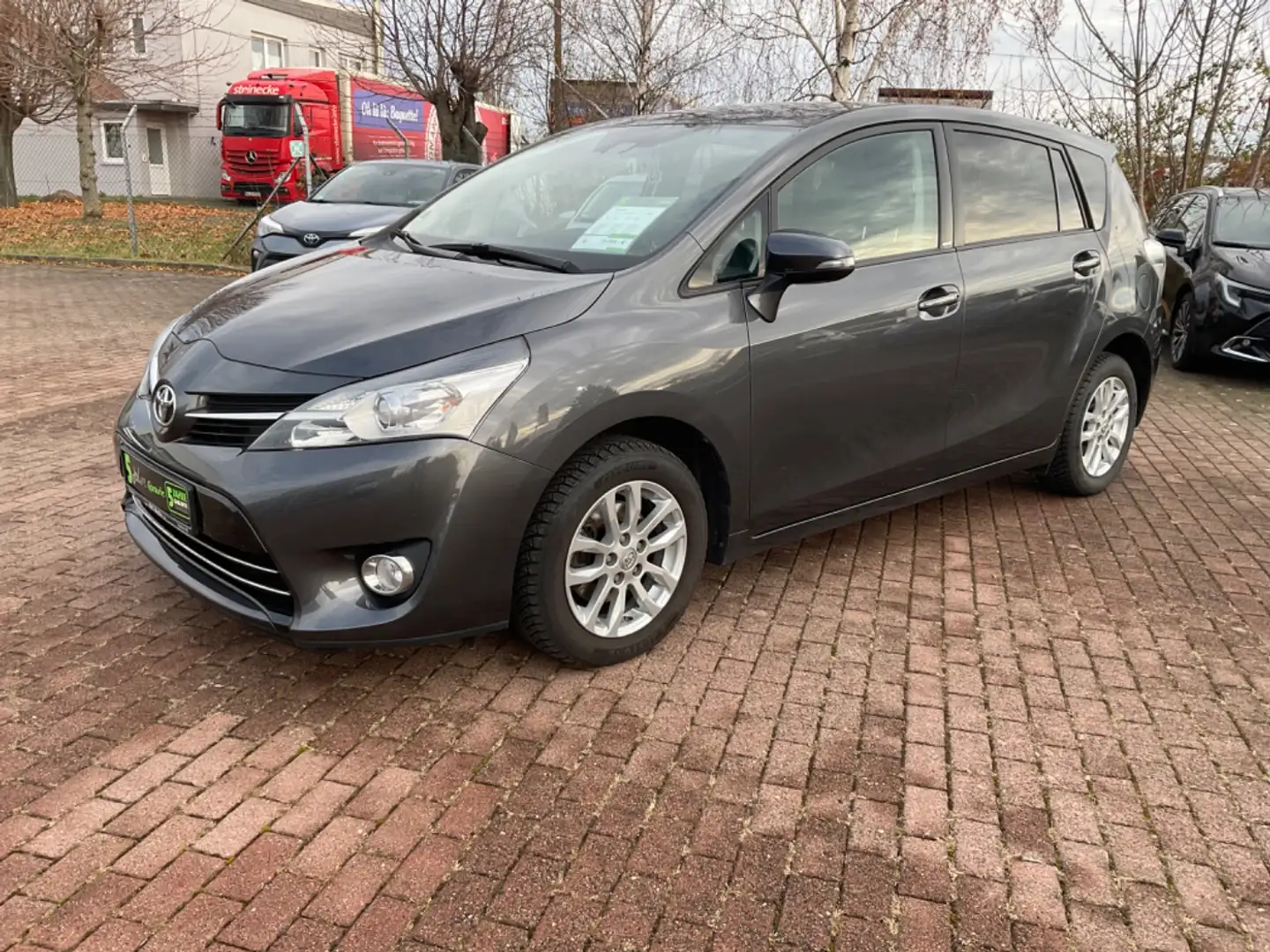 Toyota Verso -S 1.8 Edition-S Navi+SHZ+Fernlichtass.+LM Szary - 2