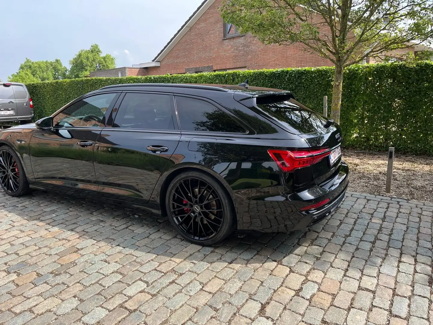 Audi A6 A6 Avant 55 TFSI e quattro S tronic sport Zwart - 1