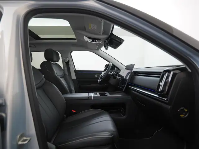 Jaecoo J7 view 3