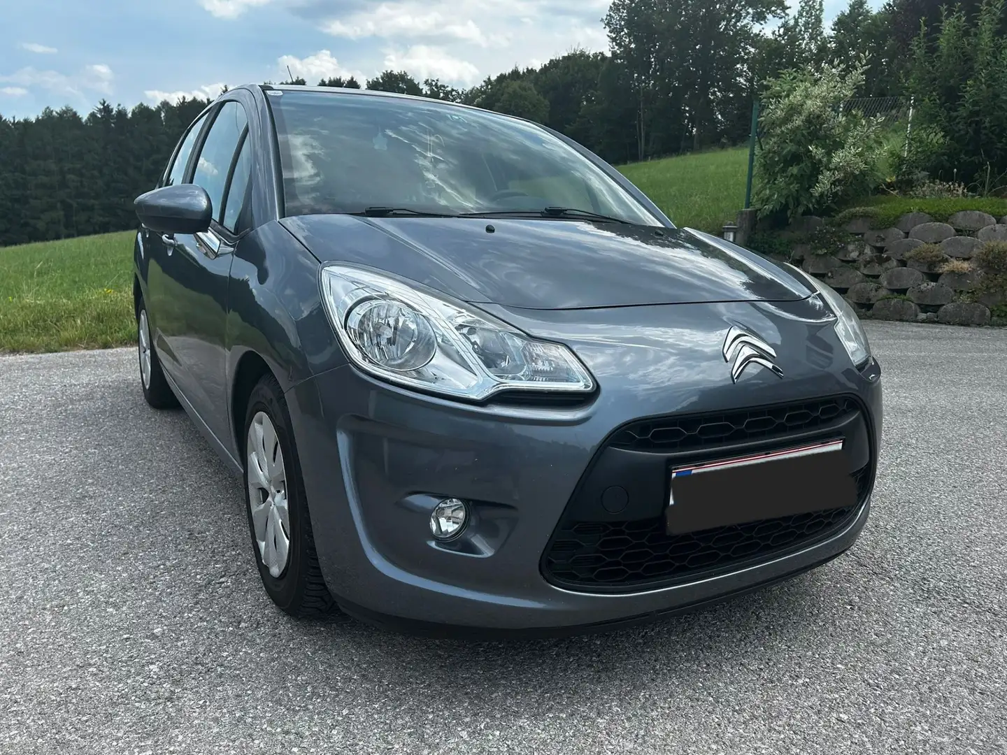 Citroen C3 1,4 Comfort Airdream Grau - 1
