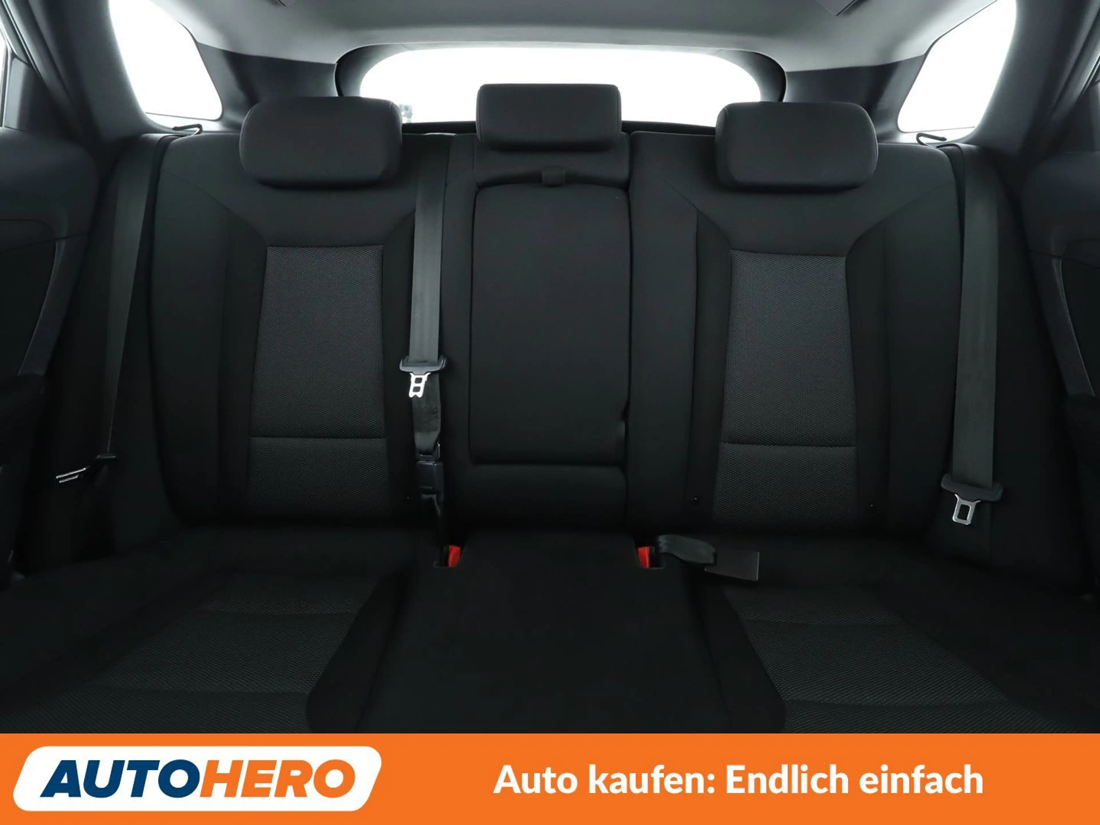 Hyundai i40 1.6 FIFA World Cup Edition*NAVI*CAM*PDC*SHZ*TEMPO* — photo 15
