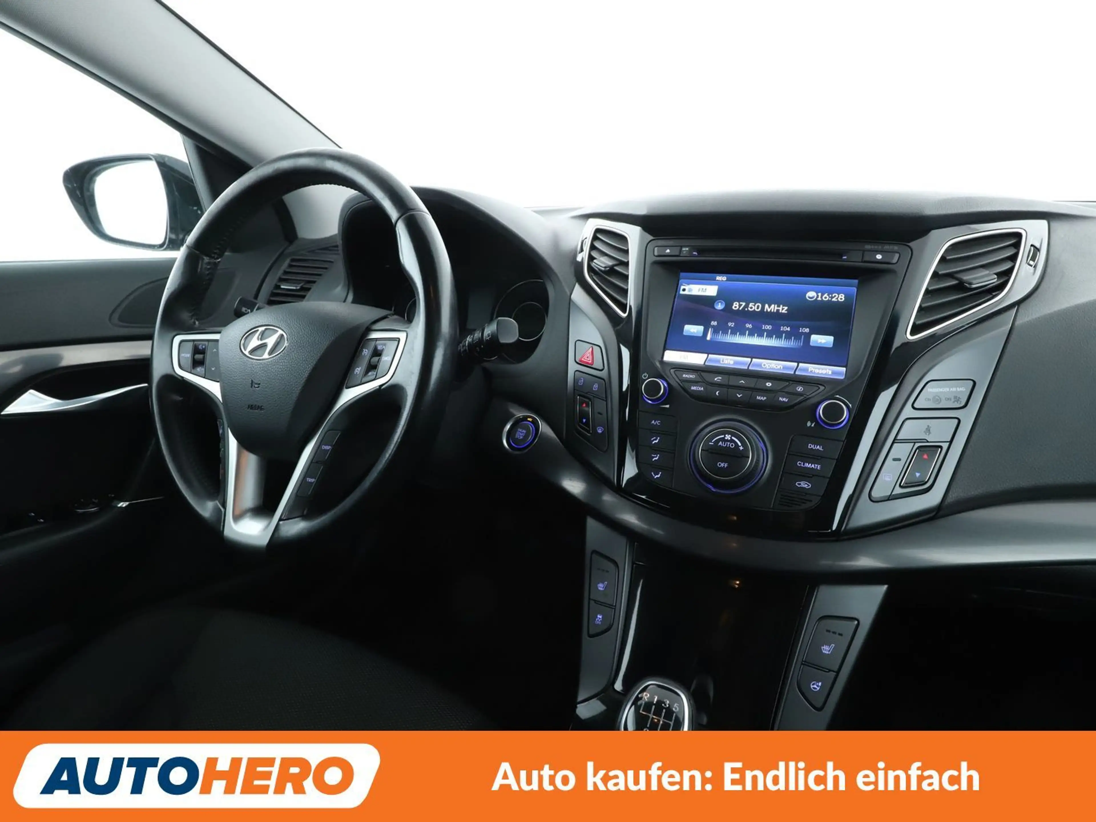 Hyundai i40 1.6 FIFA World Cup Edition*NAVI*CAM*PDC*SHZ*TEMPO* — photo 13