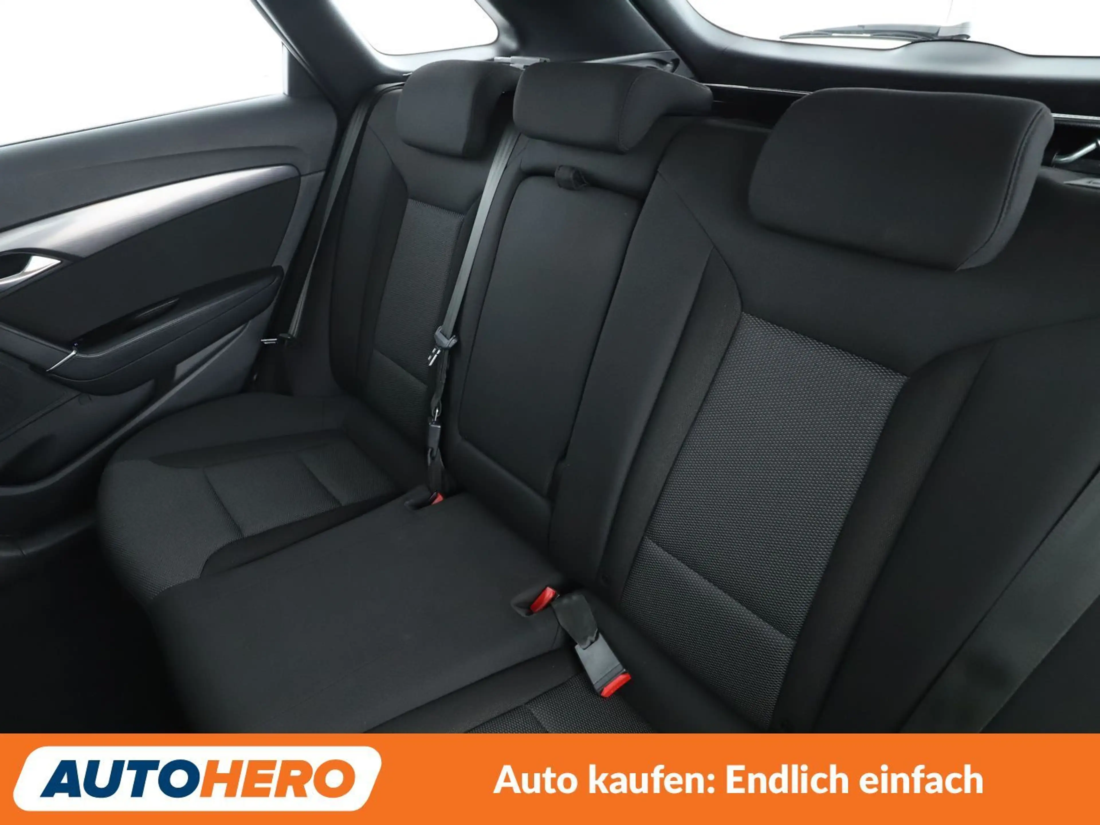 Hyundai i40 1.6 FIFA World Cup Edition*NAVI*CAM*PDC*SHZ*TEMPO* — photo 14