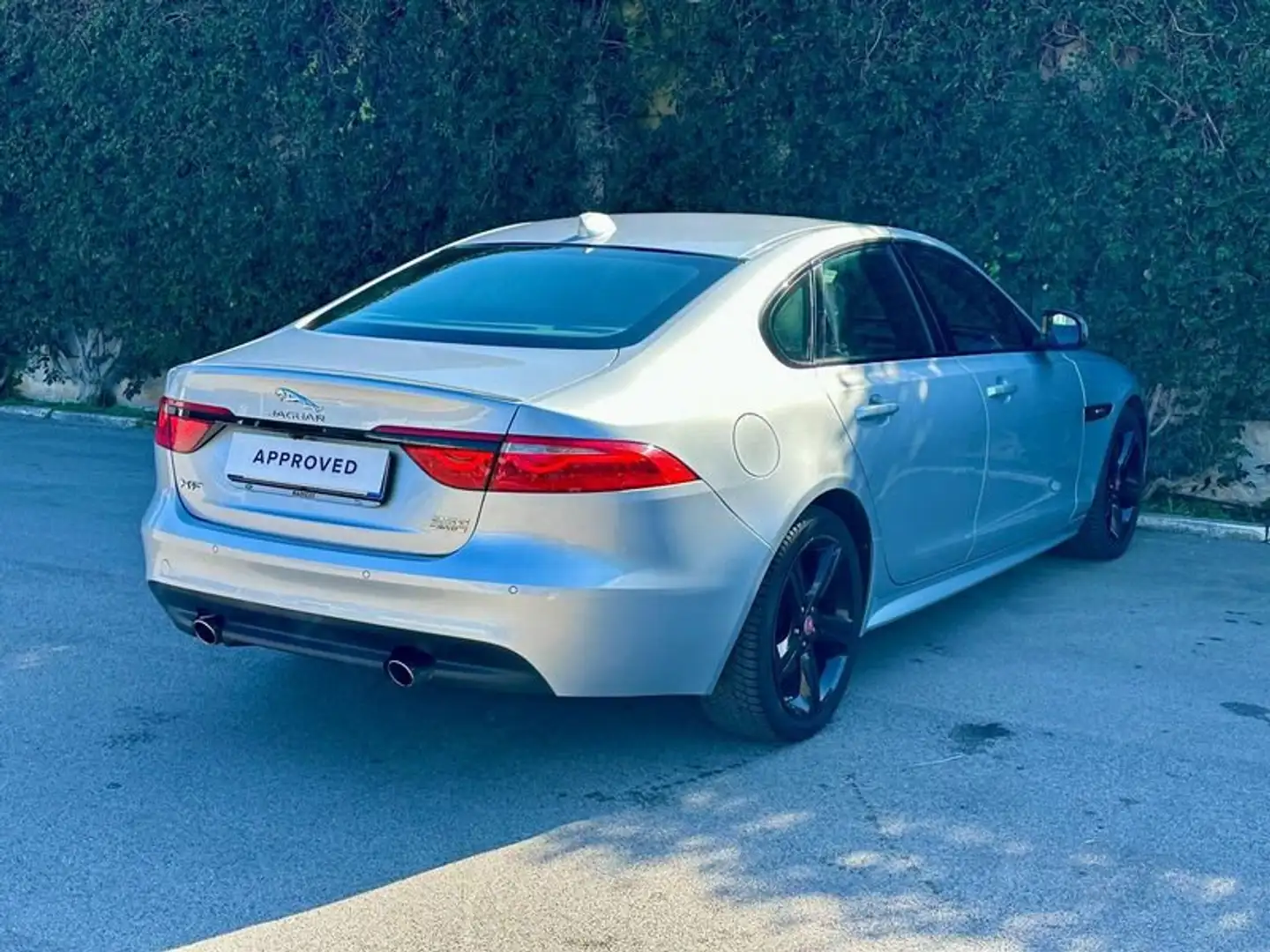 Jaguar XF 2.0 D 240 CV AWD aut. R-Sport - 2