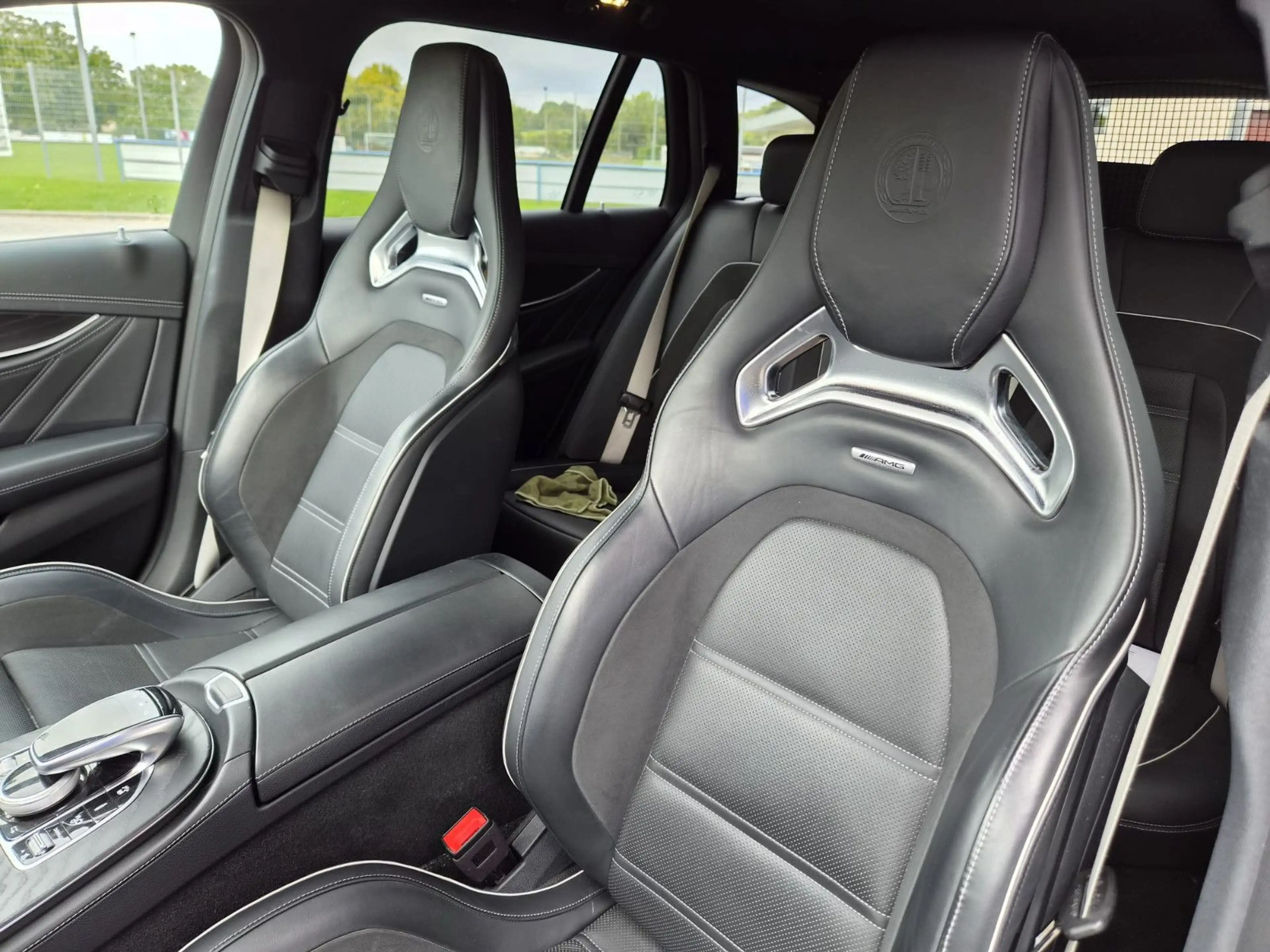 Mercedes-Benz E 63 AMG E 63S AMG Voll AHK Keramikbremse Luftfederung — photo 15