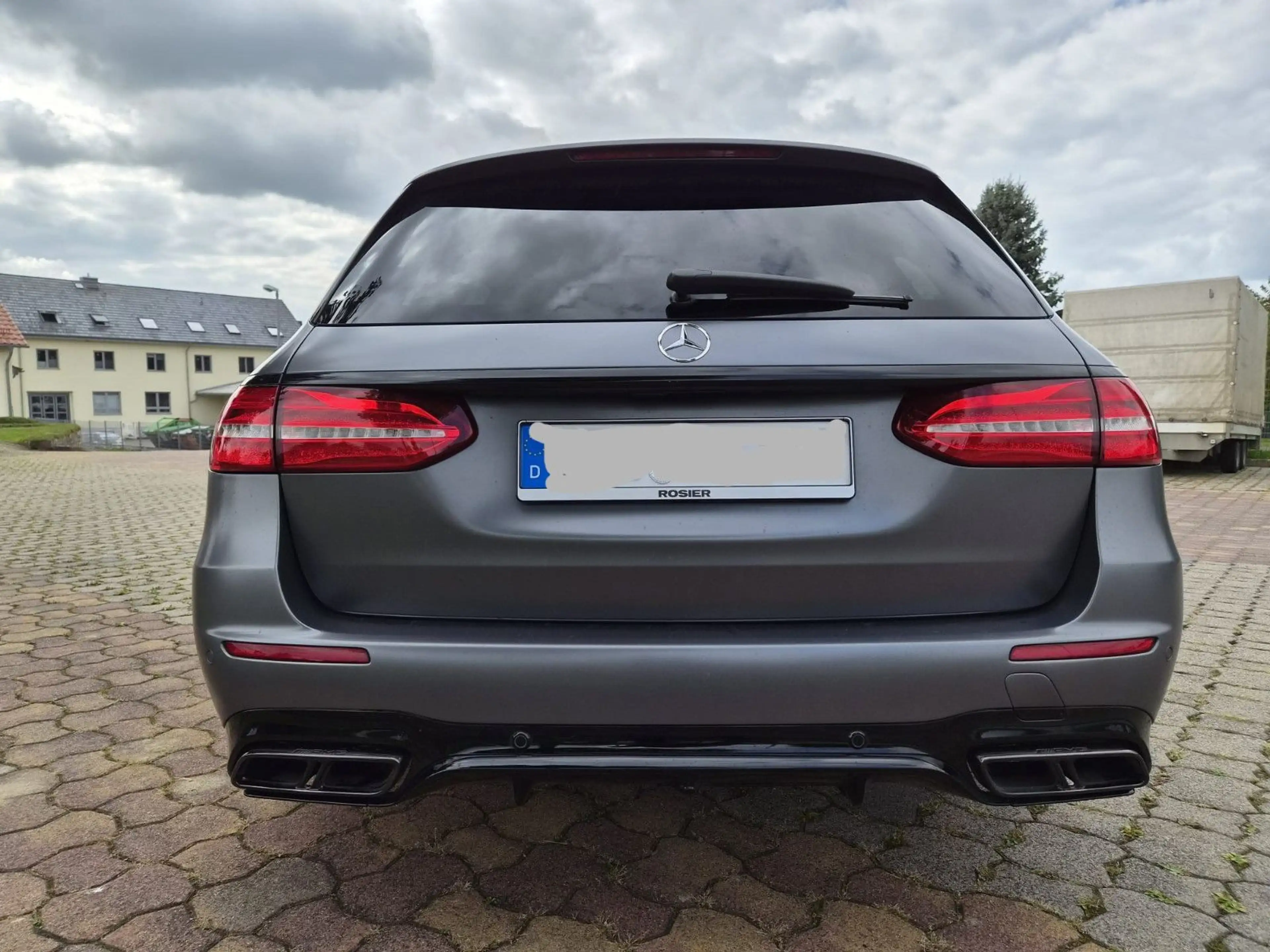 Mercedes-Benz E 63 AMG E 63S AMG Voll AHK Keramikbremse Luftfederung — photo 6