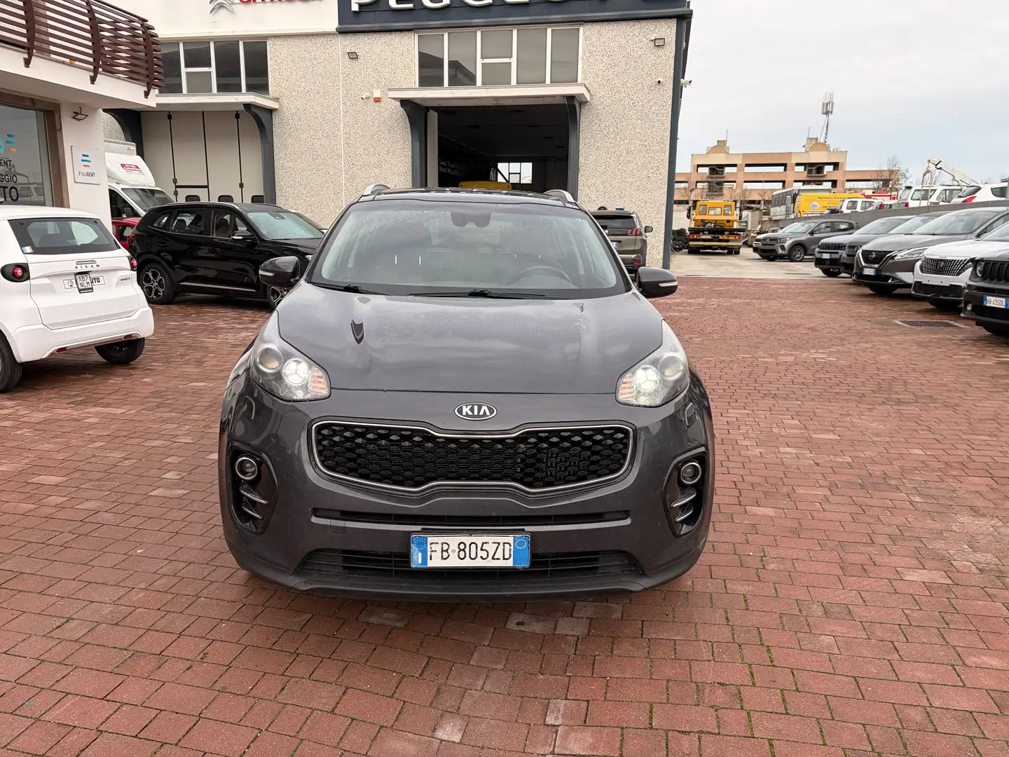 Kia Sportage Sportage 1.7 crdi High Tech stop Nero - 2