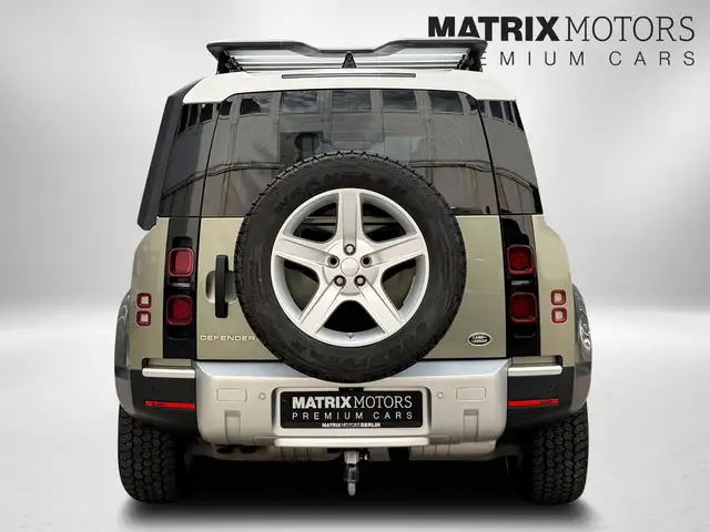 Land Rover Defender view 4