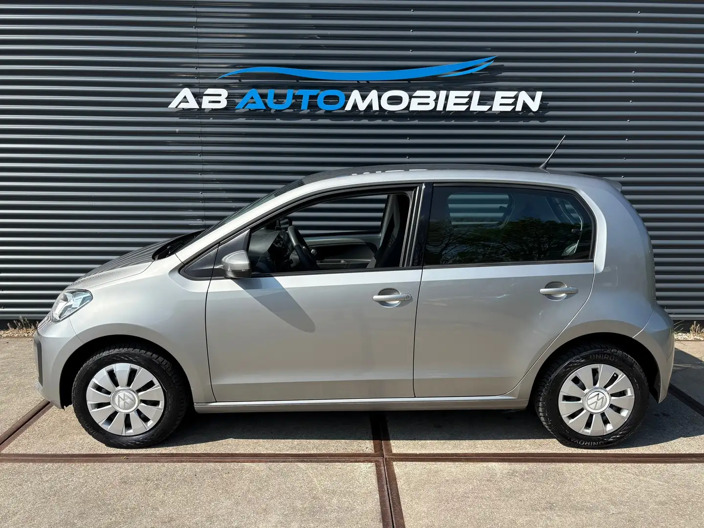 Volkswagen up! 1.0 BMT move up! 5 DEURS/ BLUETOOTH/ LED VERL Grijs - 2