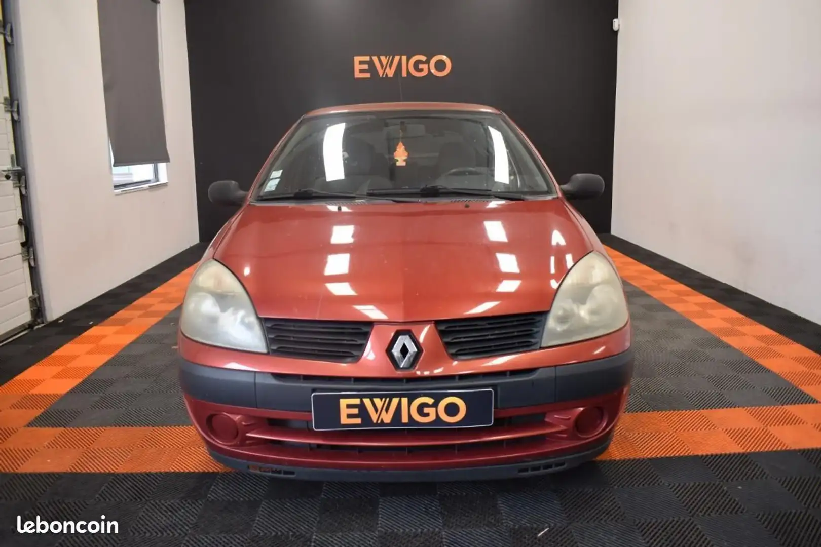 Renault Clio 1.2 75 AUTHENTIQUE Red - 2