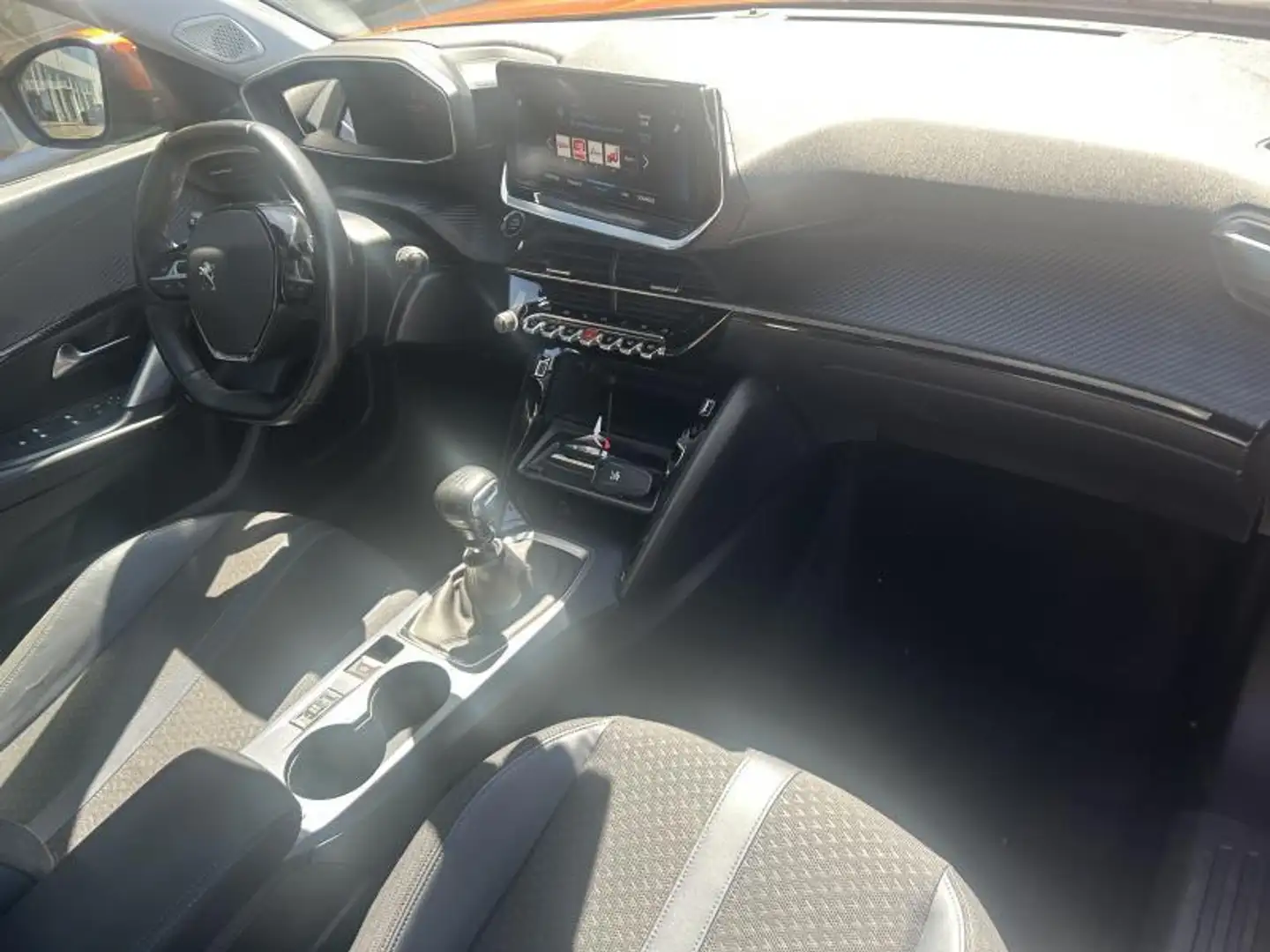 Peugeot 2008 Allure Oranje - 2