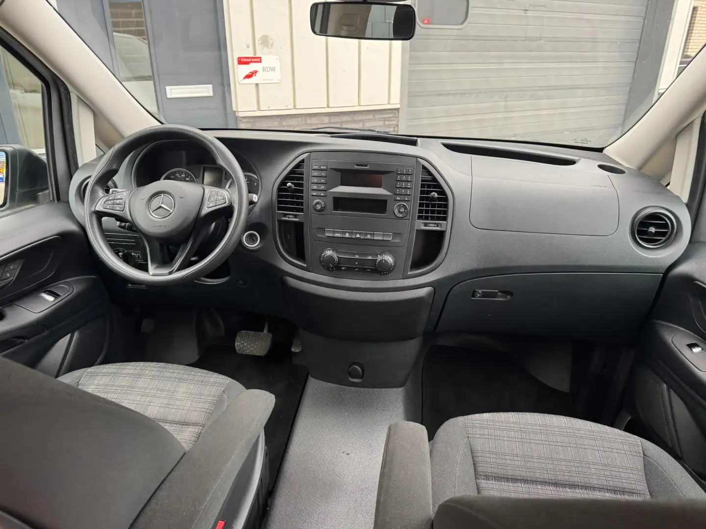 Mercedes-Benz Vito Tourer 114 CDI Pro Extra Lang Gris - 2