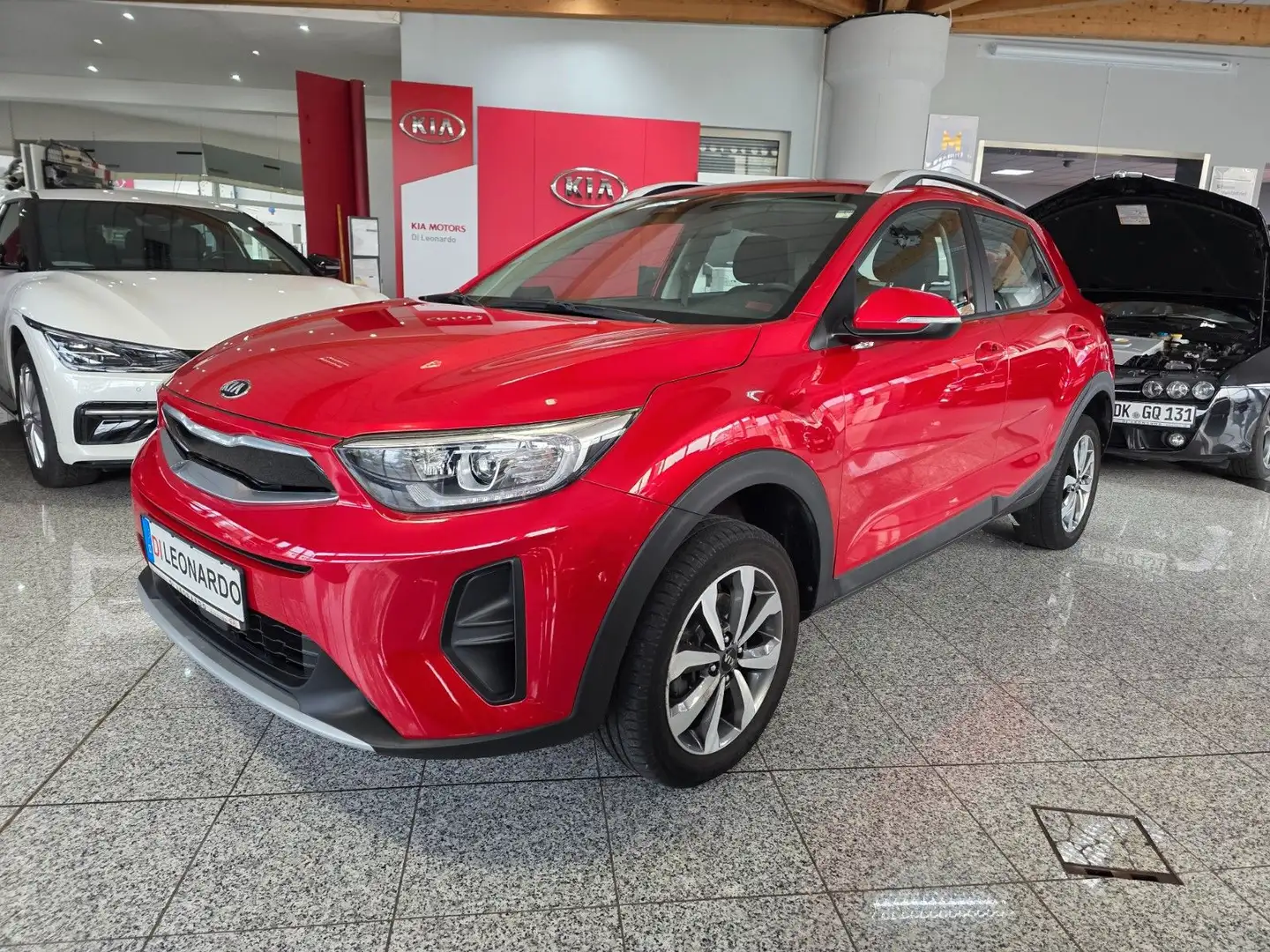 Kia Stonic Vision Automatik 1. Hand Navi Kamera Rot - 1