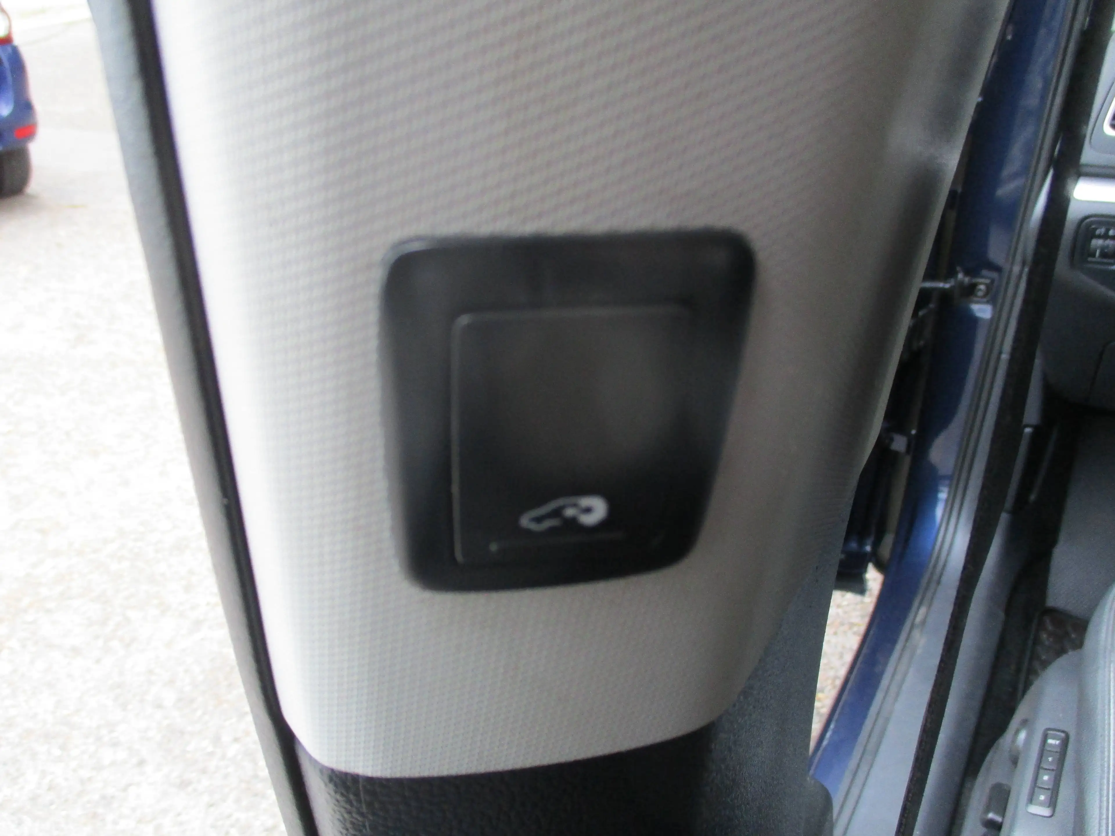 Volkswagen Sharan Highline BMT — photo 13