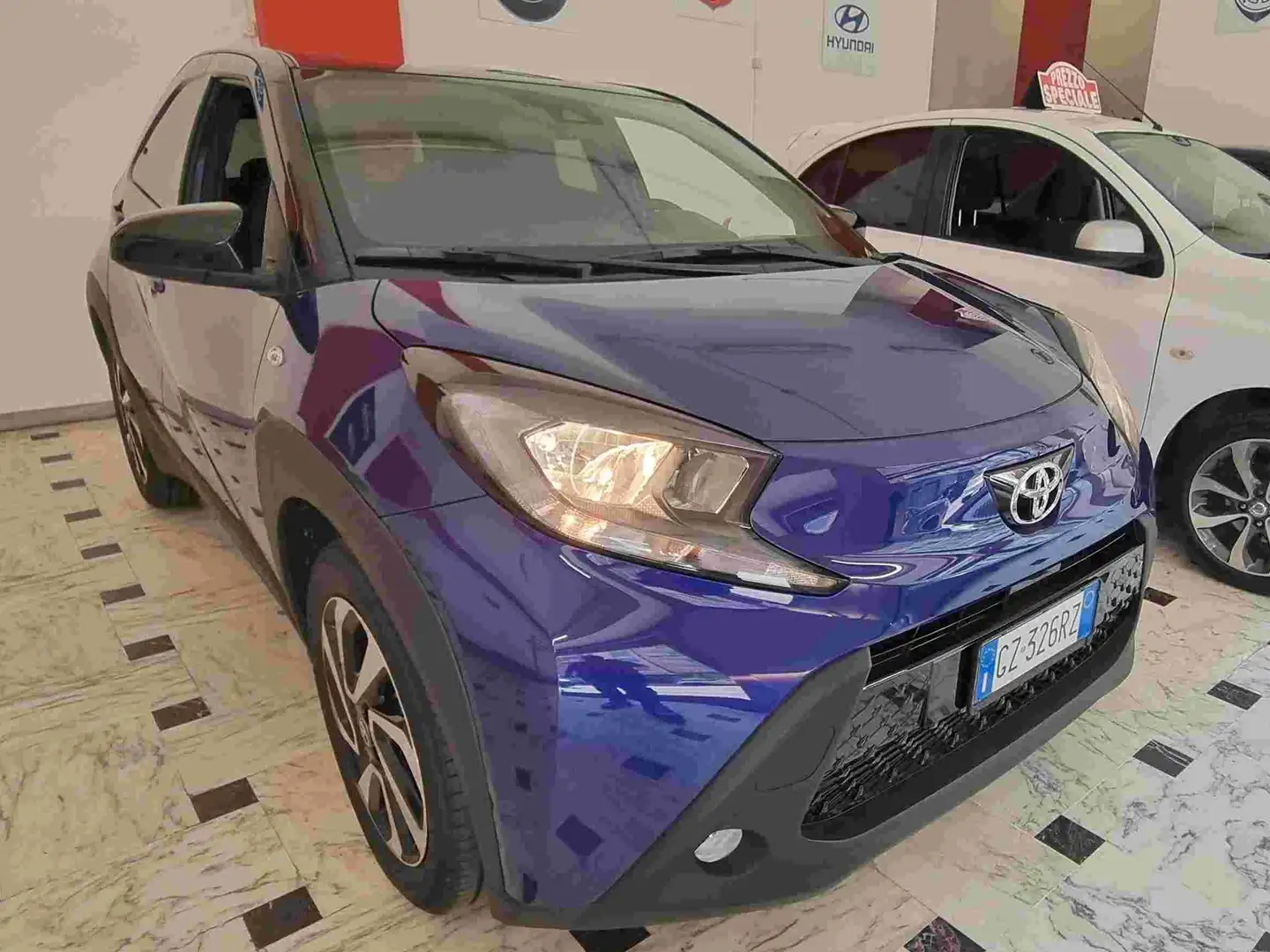 Toyota Aygo Aygo X 1.0 Trend Air 72cv Violett - 2