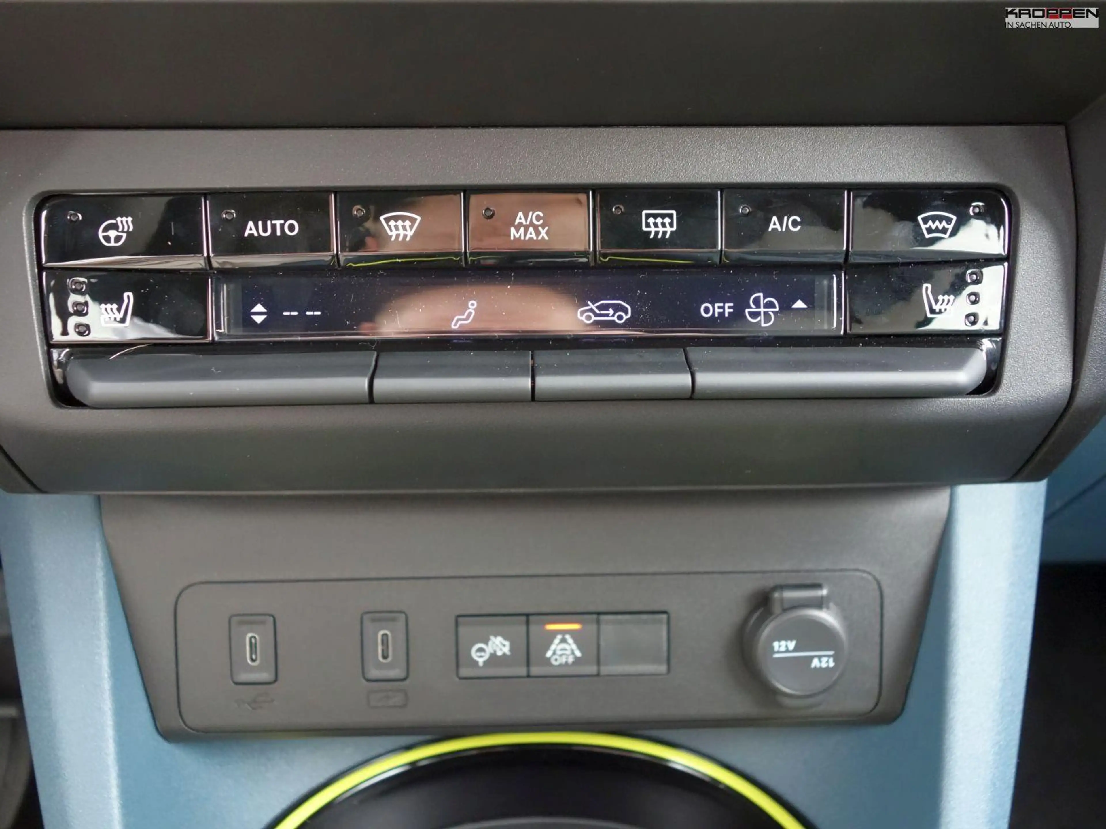 Fiat Grande Panda Hybrid La Prima inkl. Winterpaket — photo 13