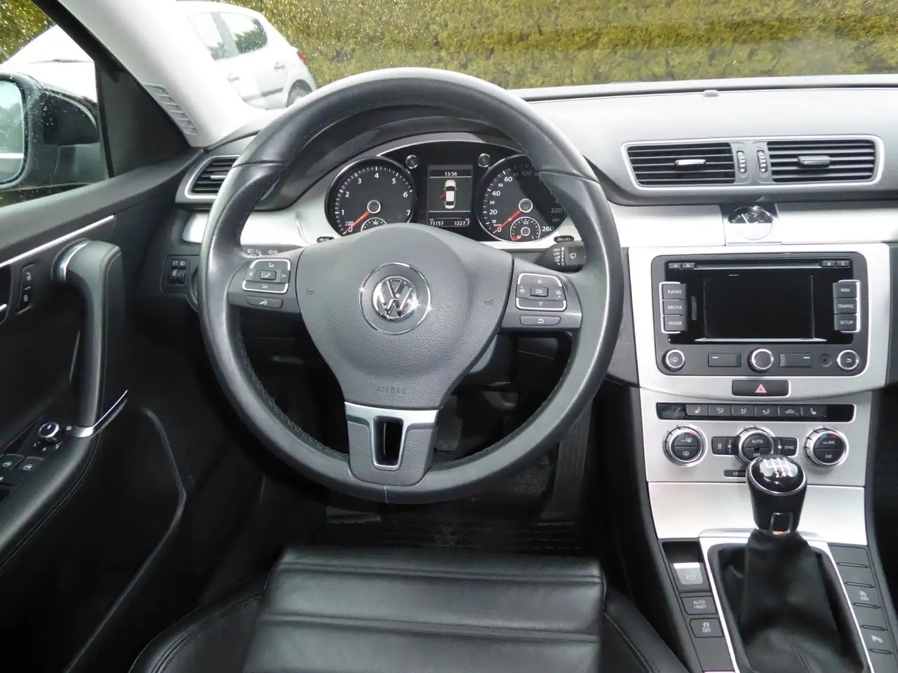 VOLKSWAGEN PASSAT HIGHLINE - 180ch - SELLERIE CUIR