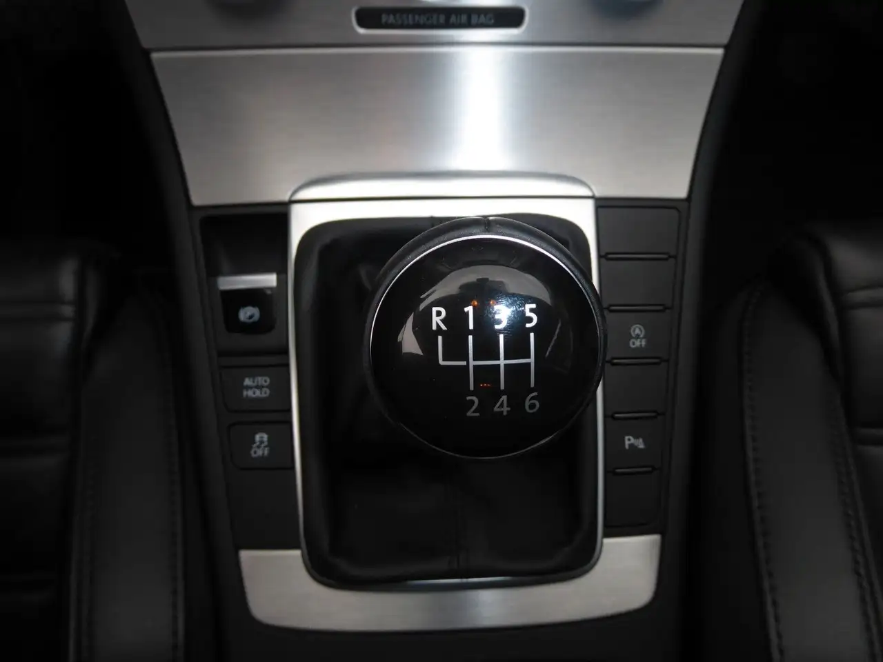 VOLKSWAGEN PASSAT HIGHLINE - 180ch - SELLERIE CUIR