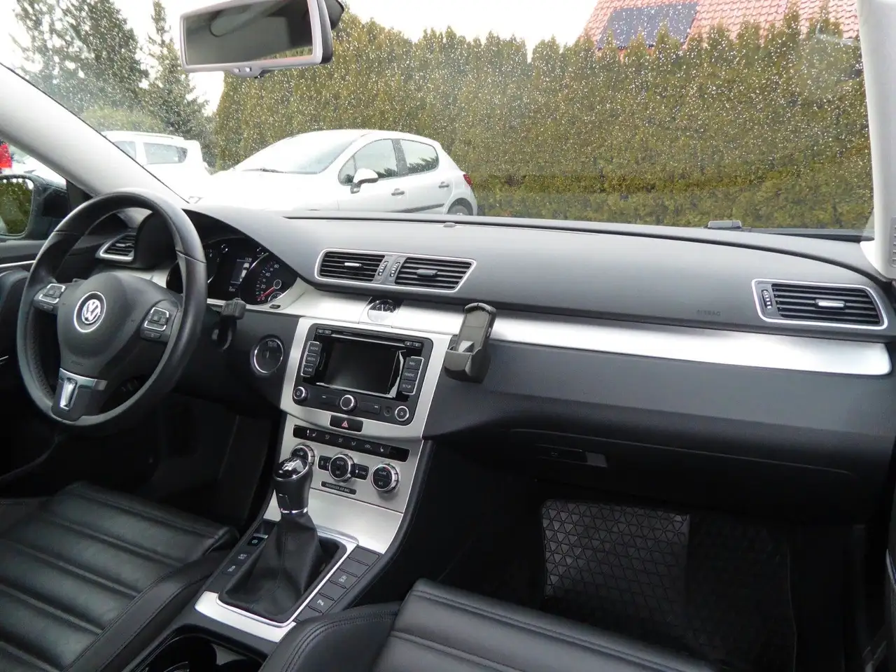 VOLKSWAGEN PASSAT HIGHLINE - 180ch - SELLERIE CUIR