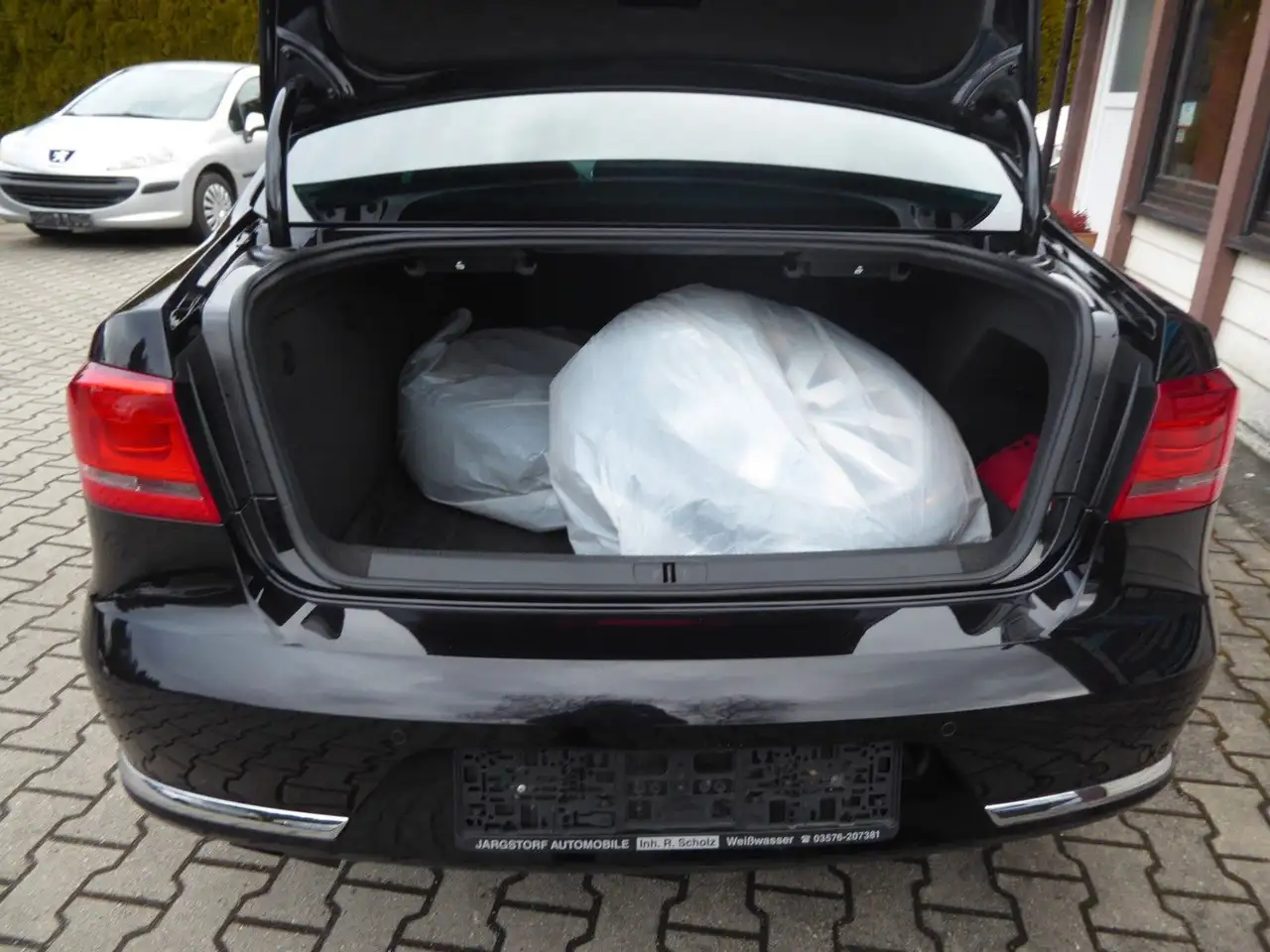 VOLKSWAGEN PASSAT HIGHLINE - 180ch - SELLERIE CUIR