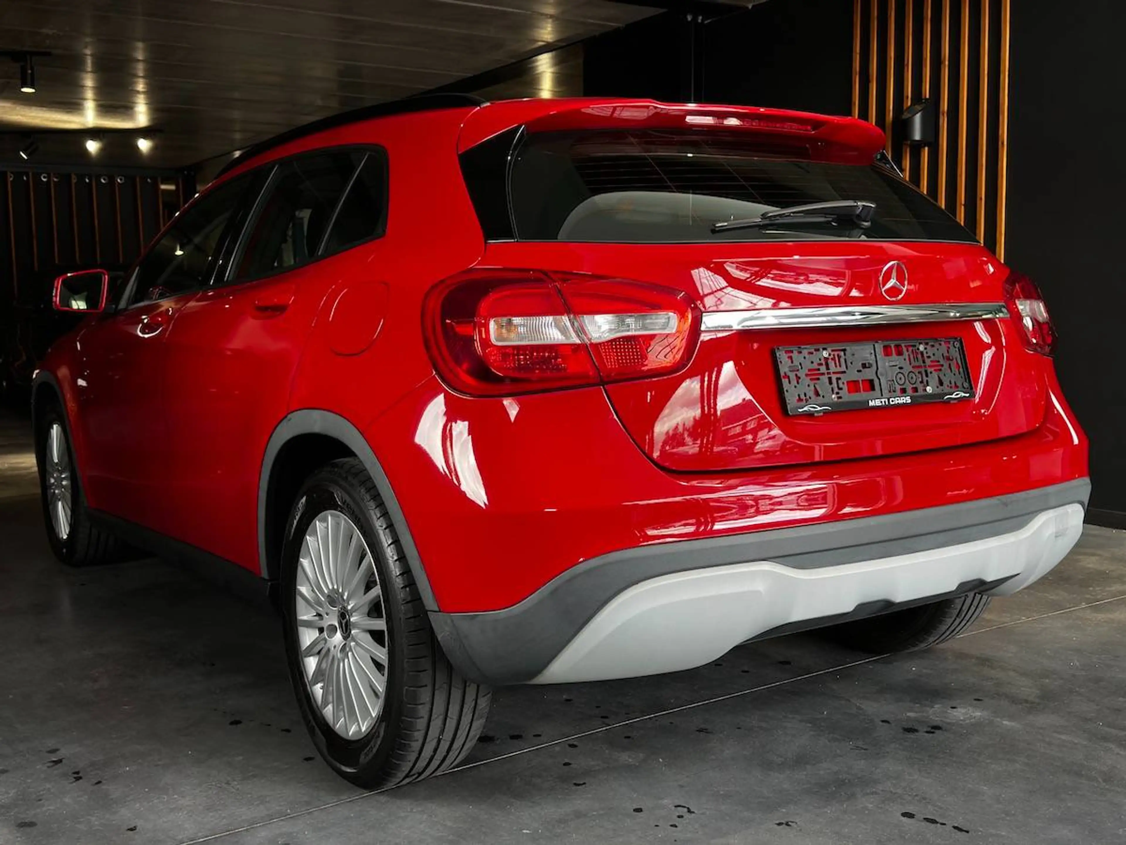 Mercedes-Benz GLA 180 Camera | Cruise | Sensoren | BT | Radio | ... — photo 11